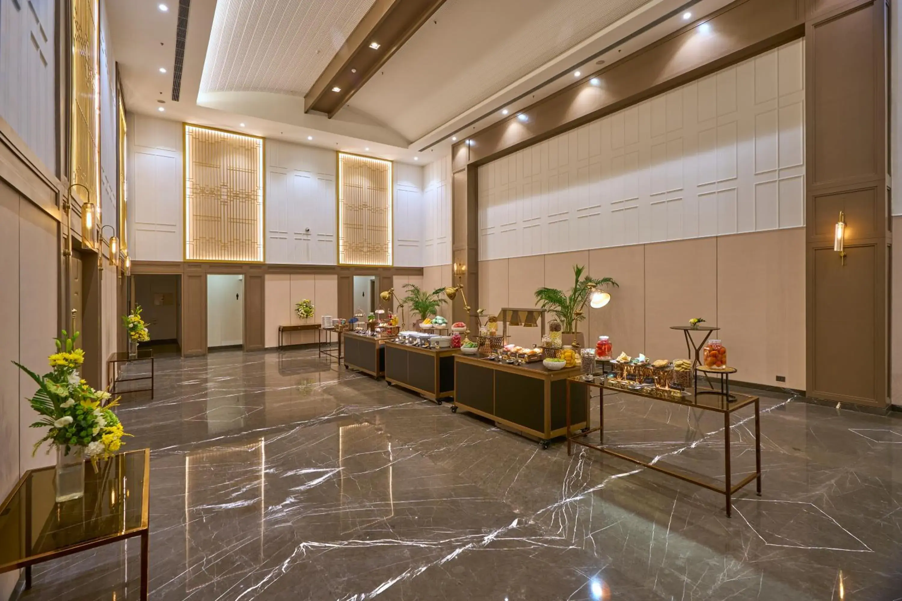 Food in DLF Club 5 Food in DLF Club 5