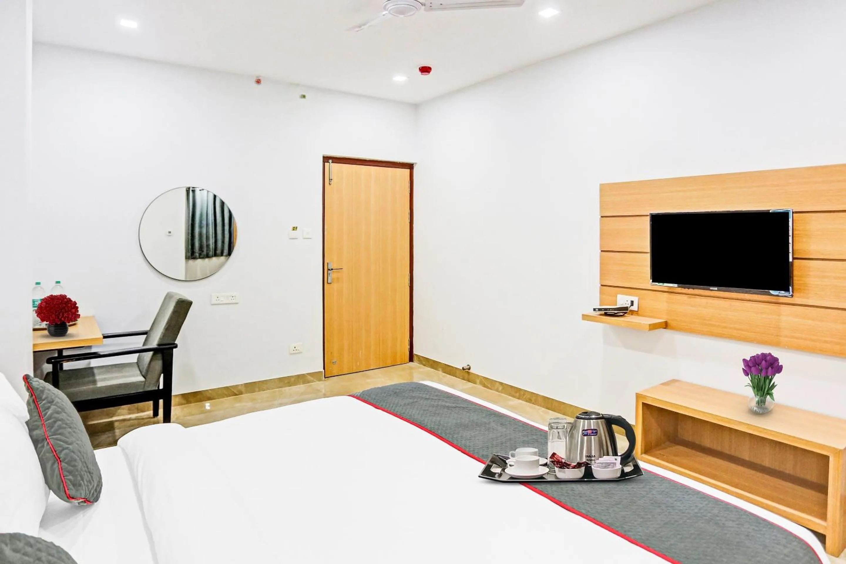 Bedroom, Bed in Townhouse Super Two Premium