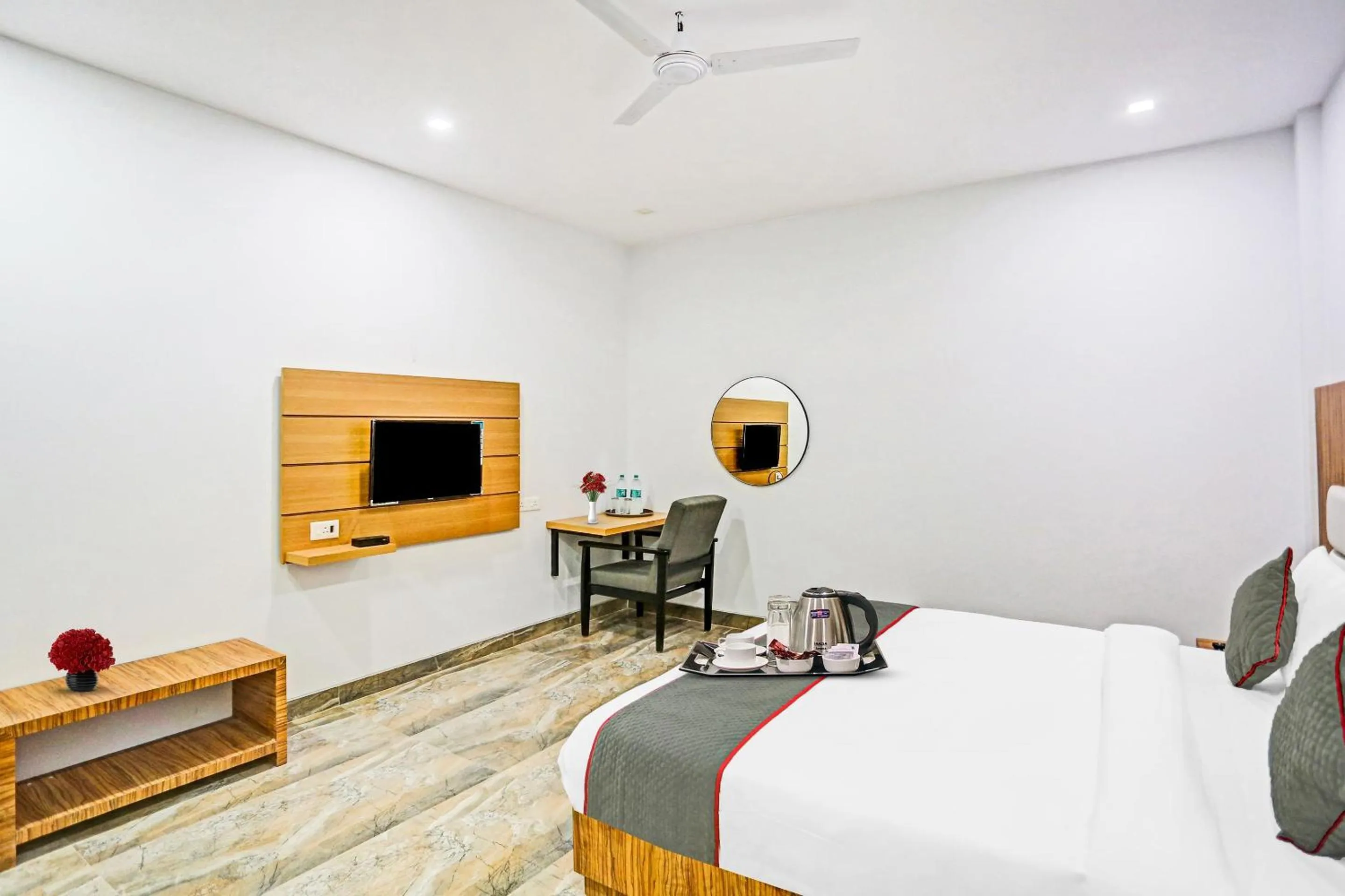 Bedroom, Bed in Townhouse Super Two Premium