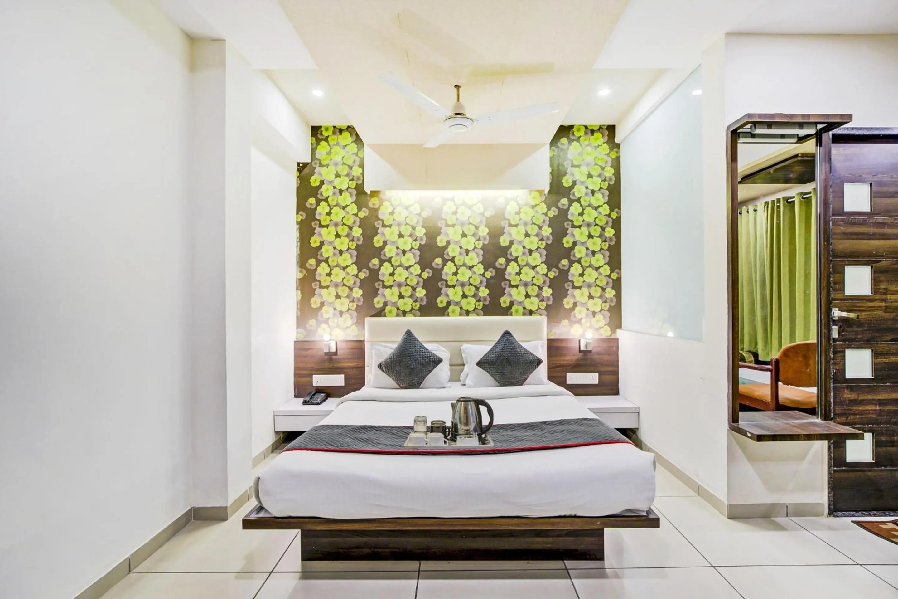 Bedroom, Bed in Super Collection O Riddhi Siddhi
