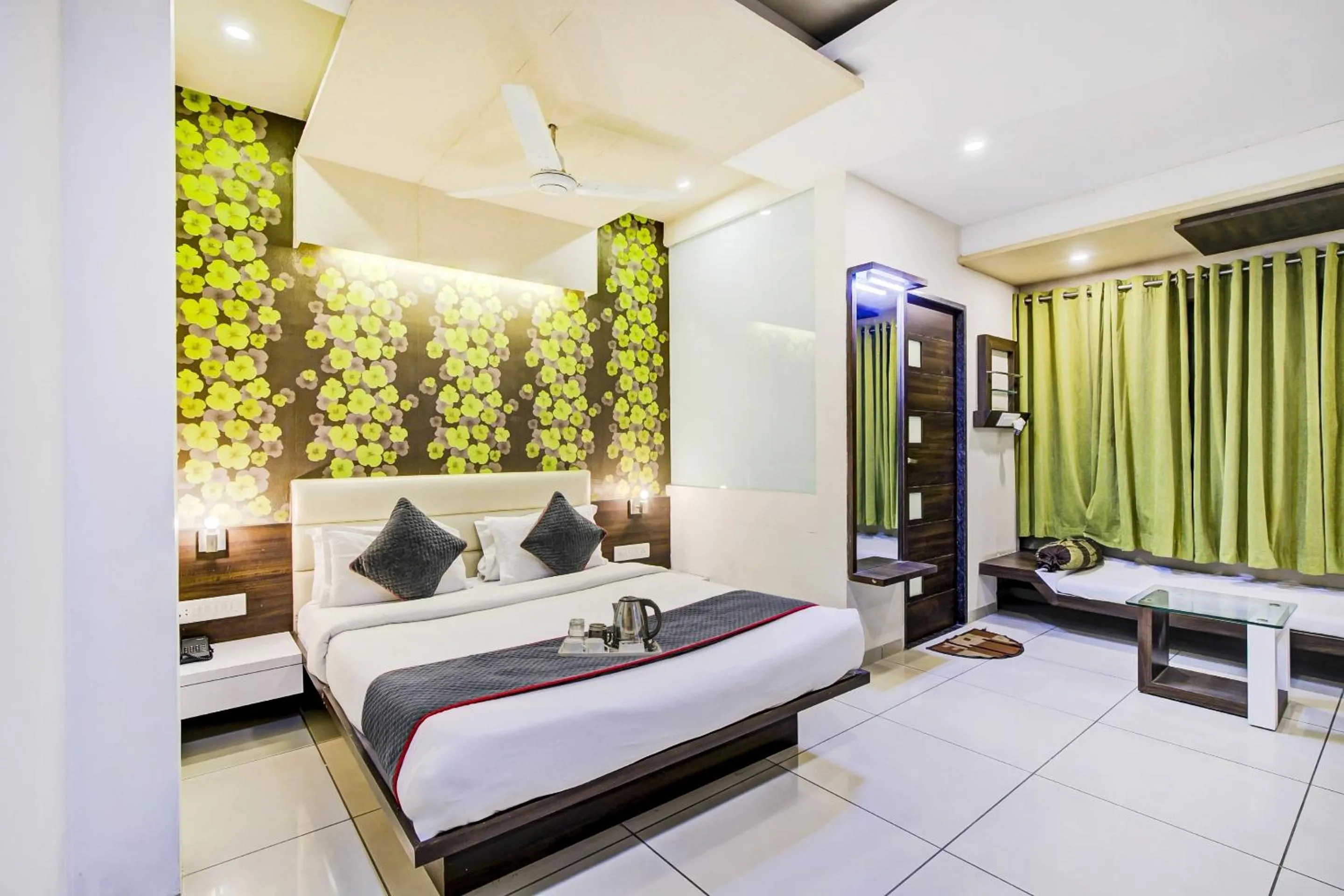 Bedroom, Bed in Super Collection O Riddhi Siddhi