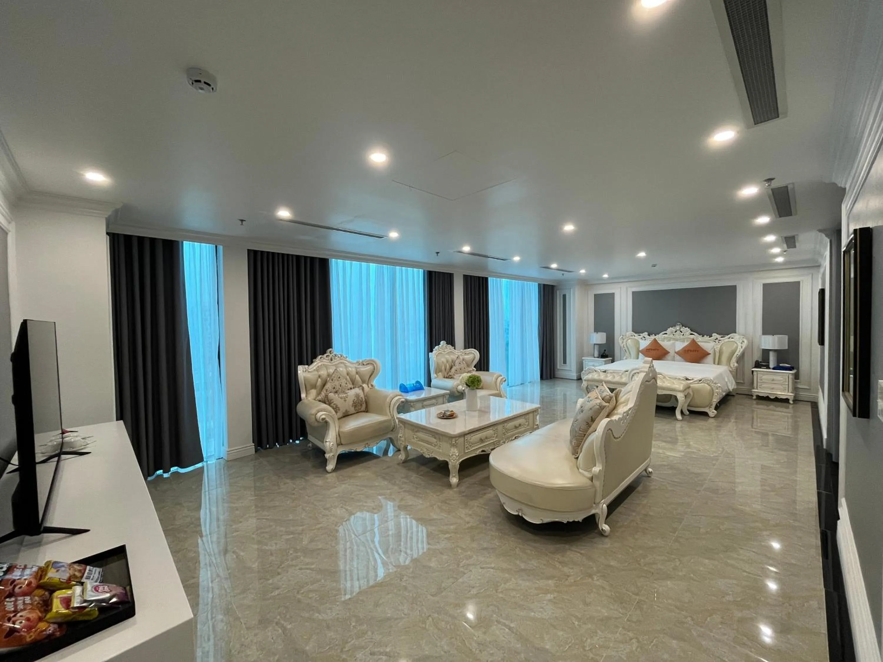 Balcony/Terrace in Infinity Hotel