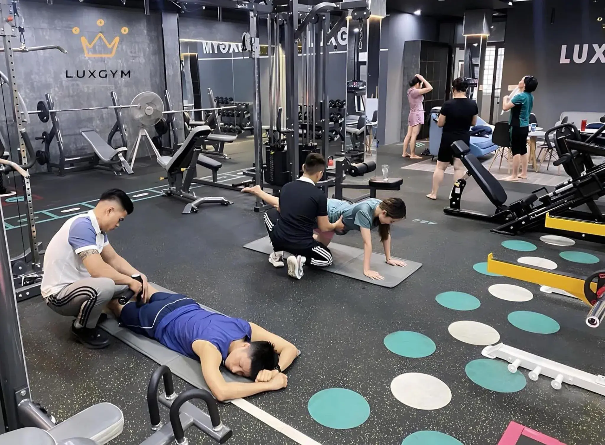 Fitness centre/facilities in Infinity Hotel Fitness centre/facilities in Infinity Hotel