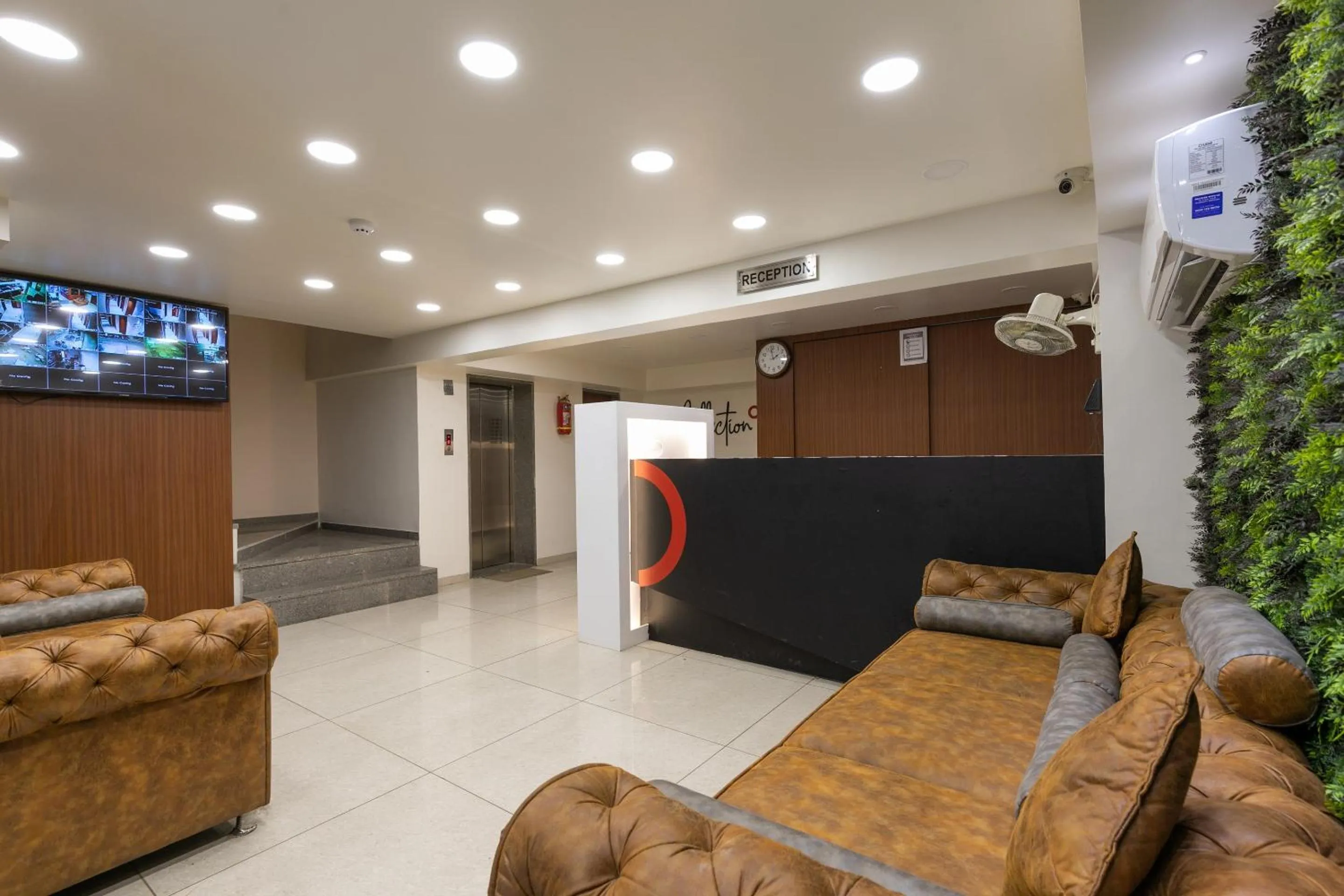 Lobby or reception in Super Collection O Simran Raghuveer Para