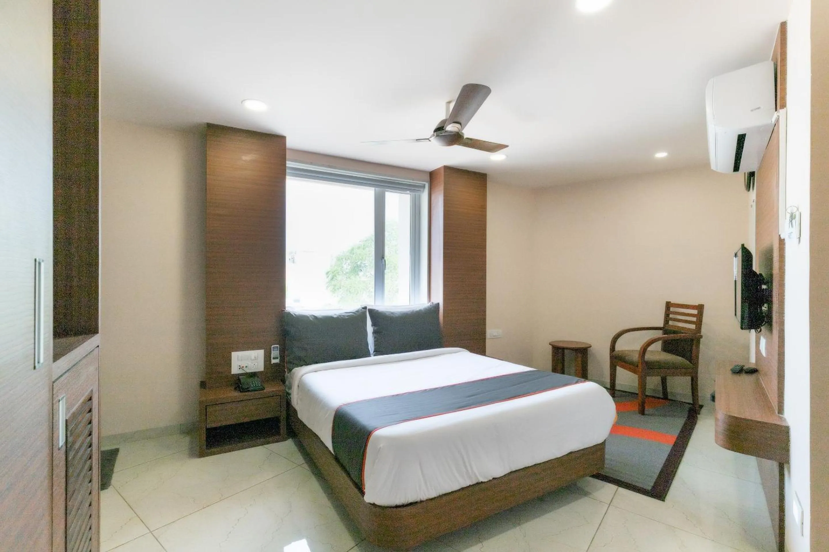 Bedroom, Bed in Super Collection O Simran Raghuveer Para