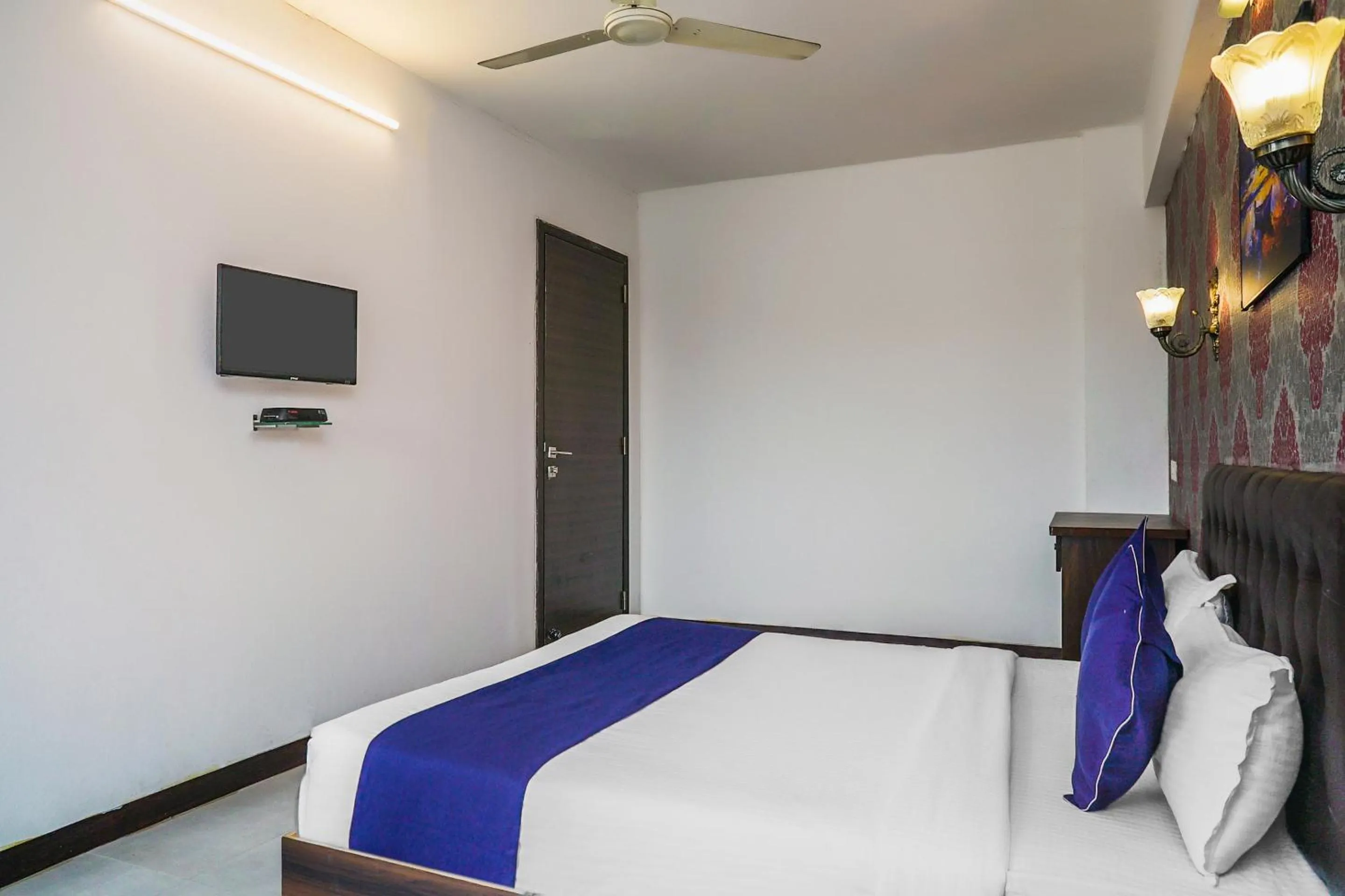 Bed in Hotel O Divine Destination