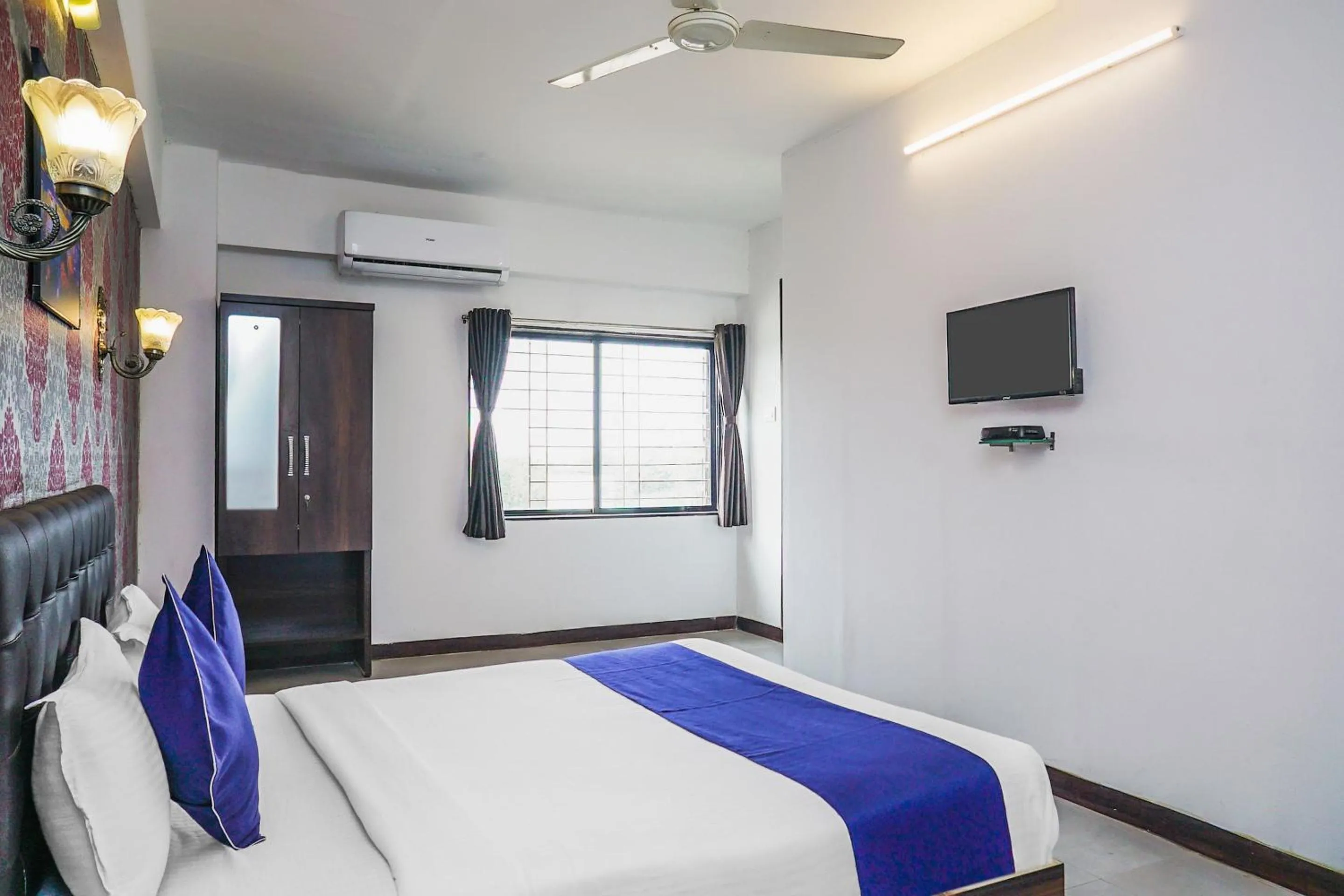 Bed in Hotel O Divine Destination