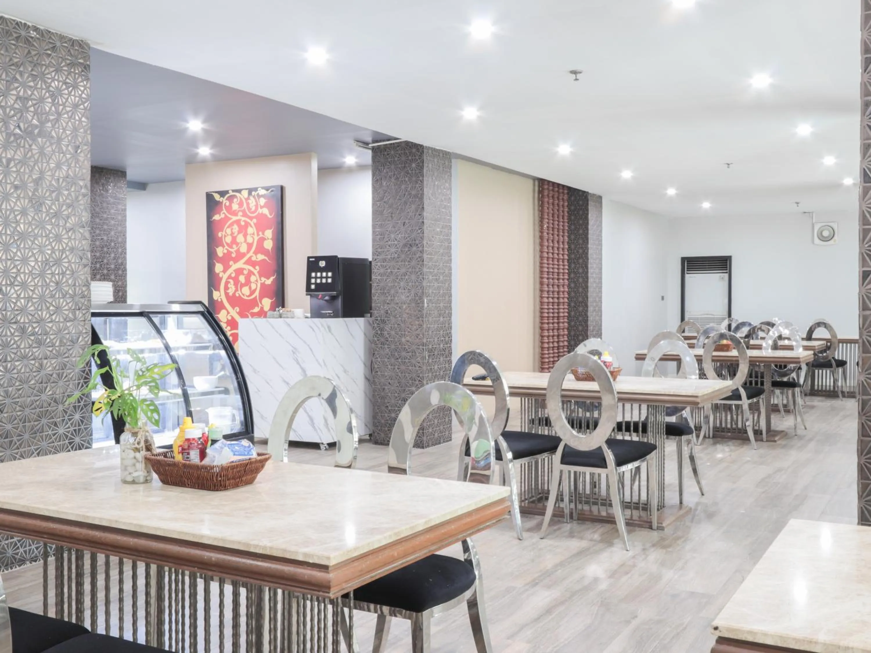 Restaurant/places to eat in Jomtien Sands Residence