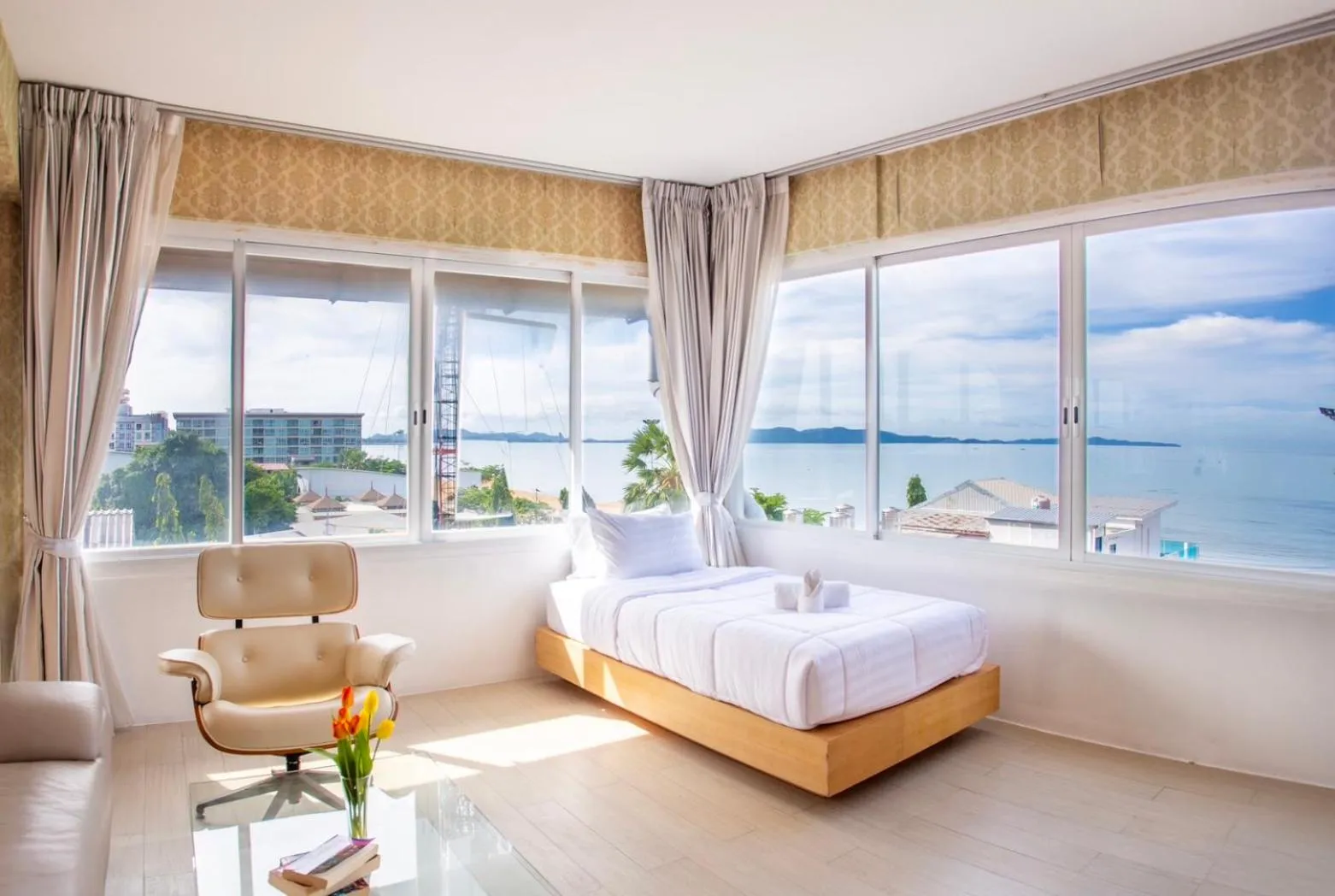 Bed in Jomtien Sands Residence