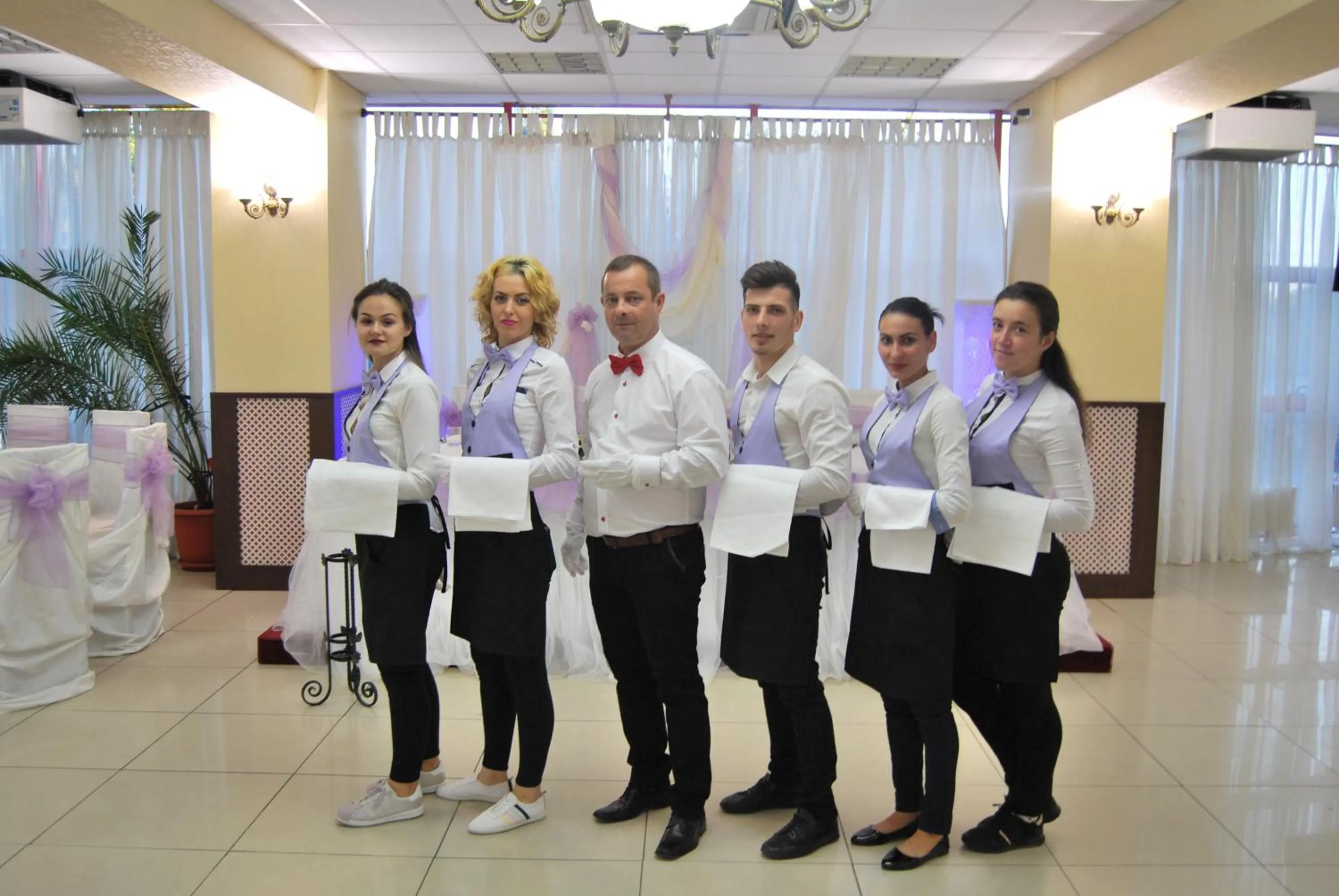 Staff in Motel Didona B
