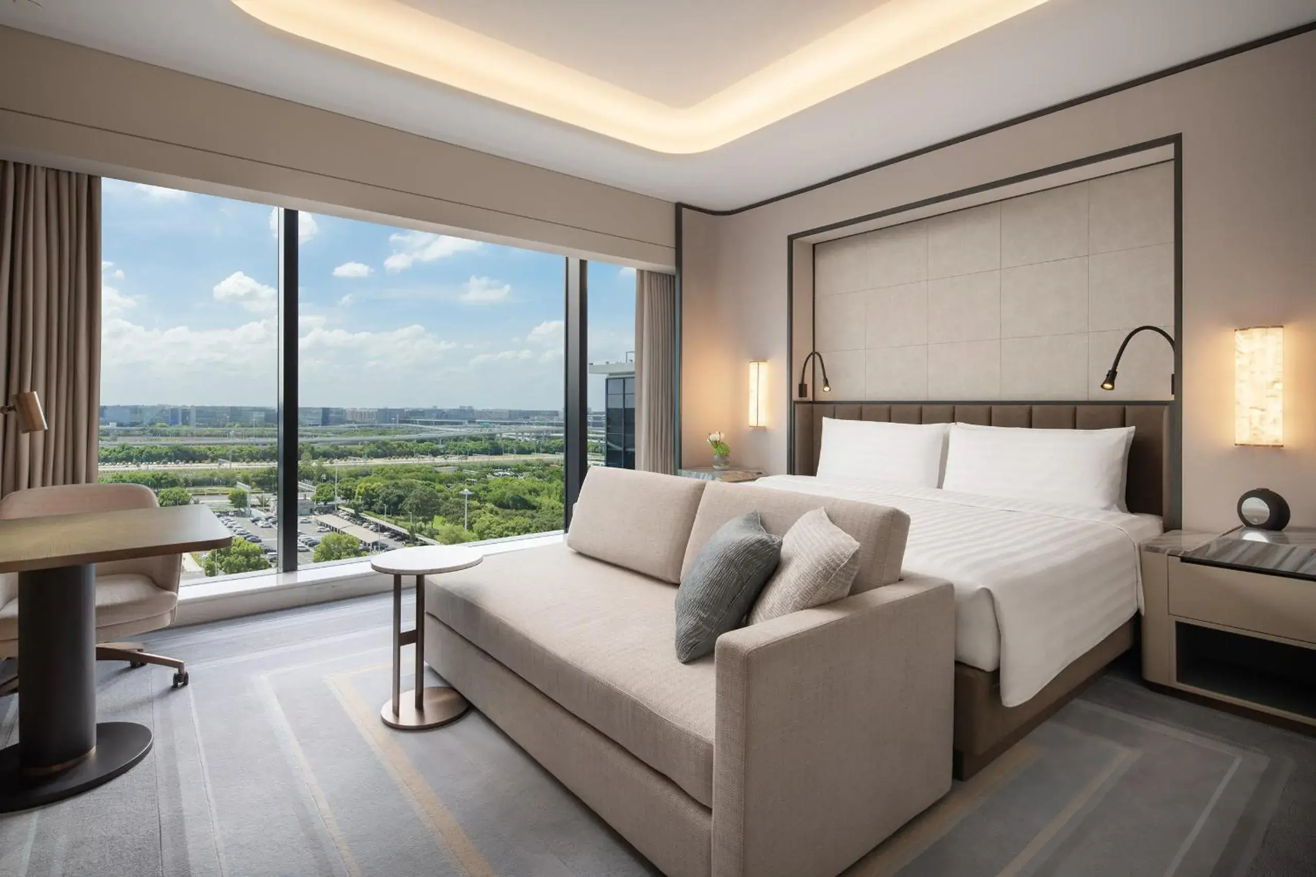 Horizon Deluxe King in Shangri-La Hongqiao Airport,Shanghai Horizon Deluxe King in Shangri-La Hongqiao Airport,Shanghai
