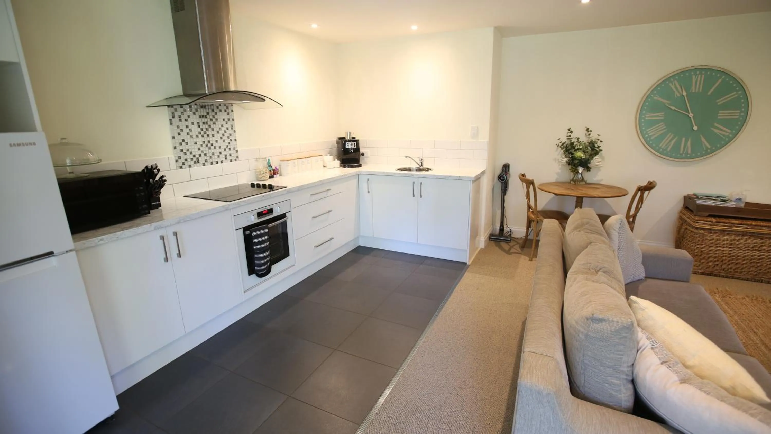 Kitchen or kitchenette in The Retreat at Stirling