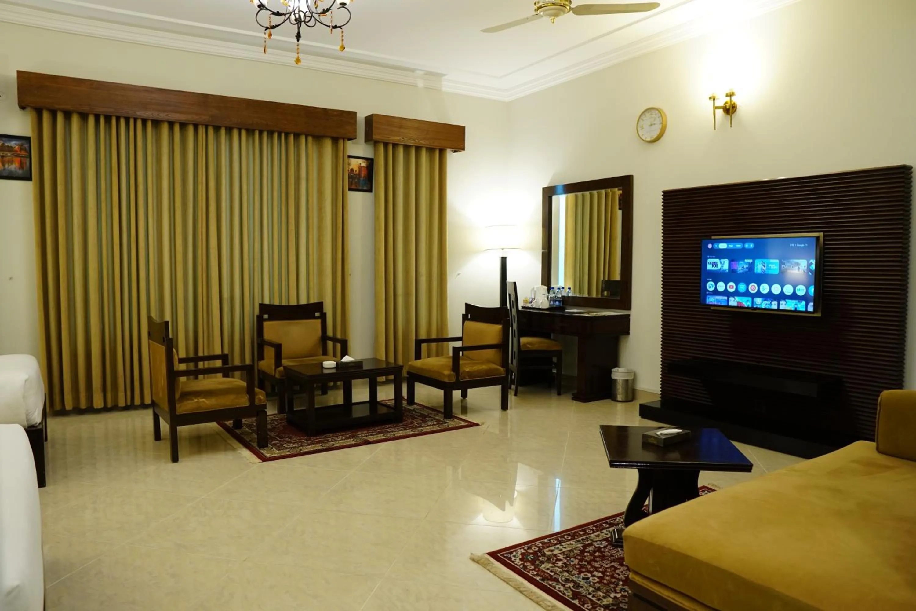TV and multimedia, Bed in Sofital Hotel