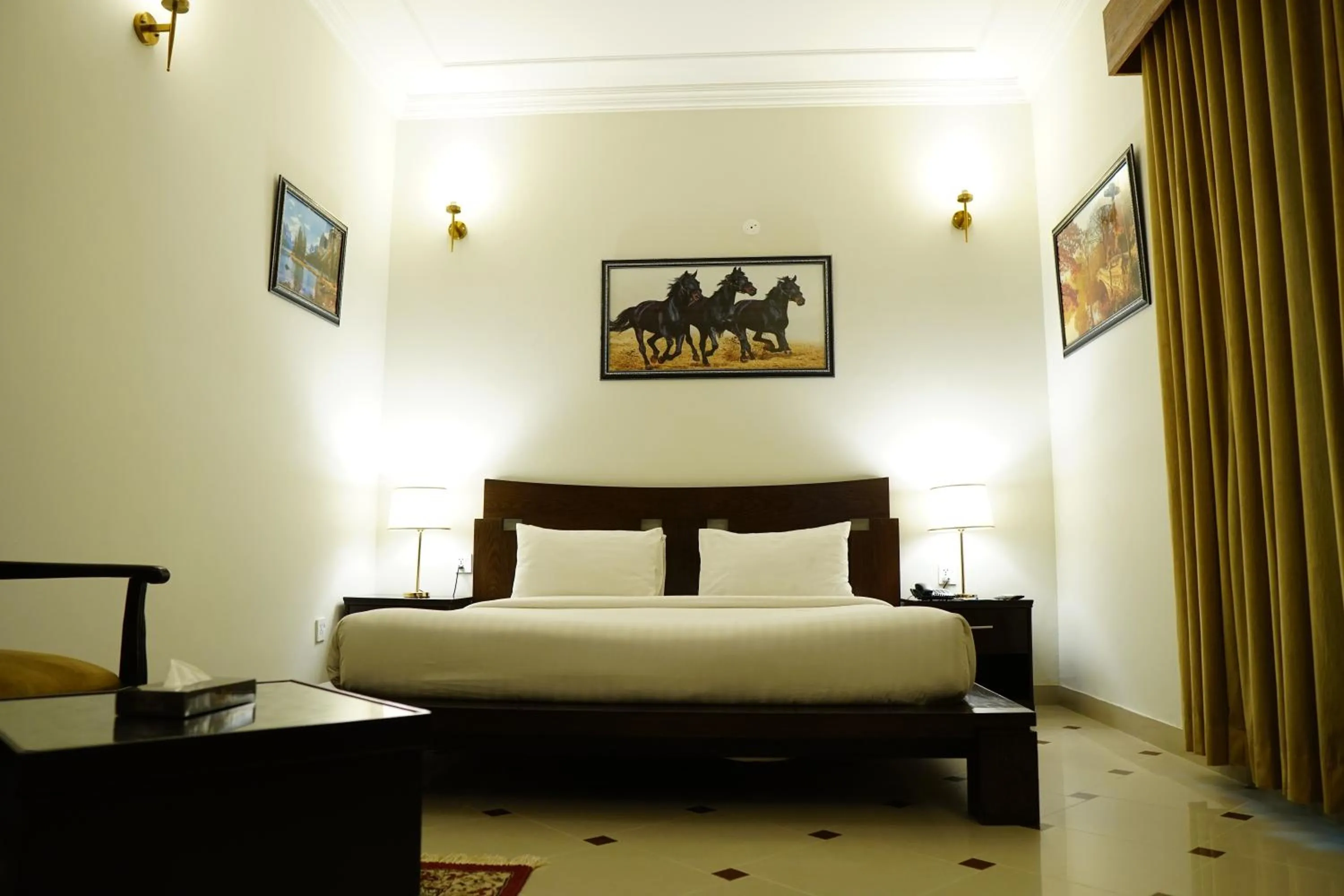 Bedroom, Bed in Sofital Hotel