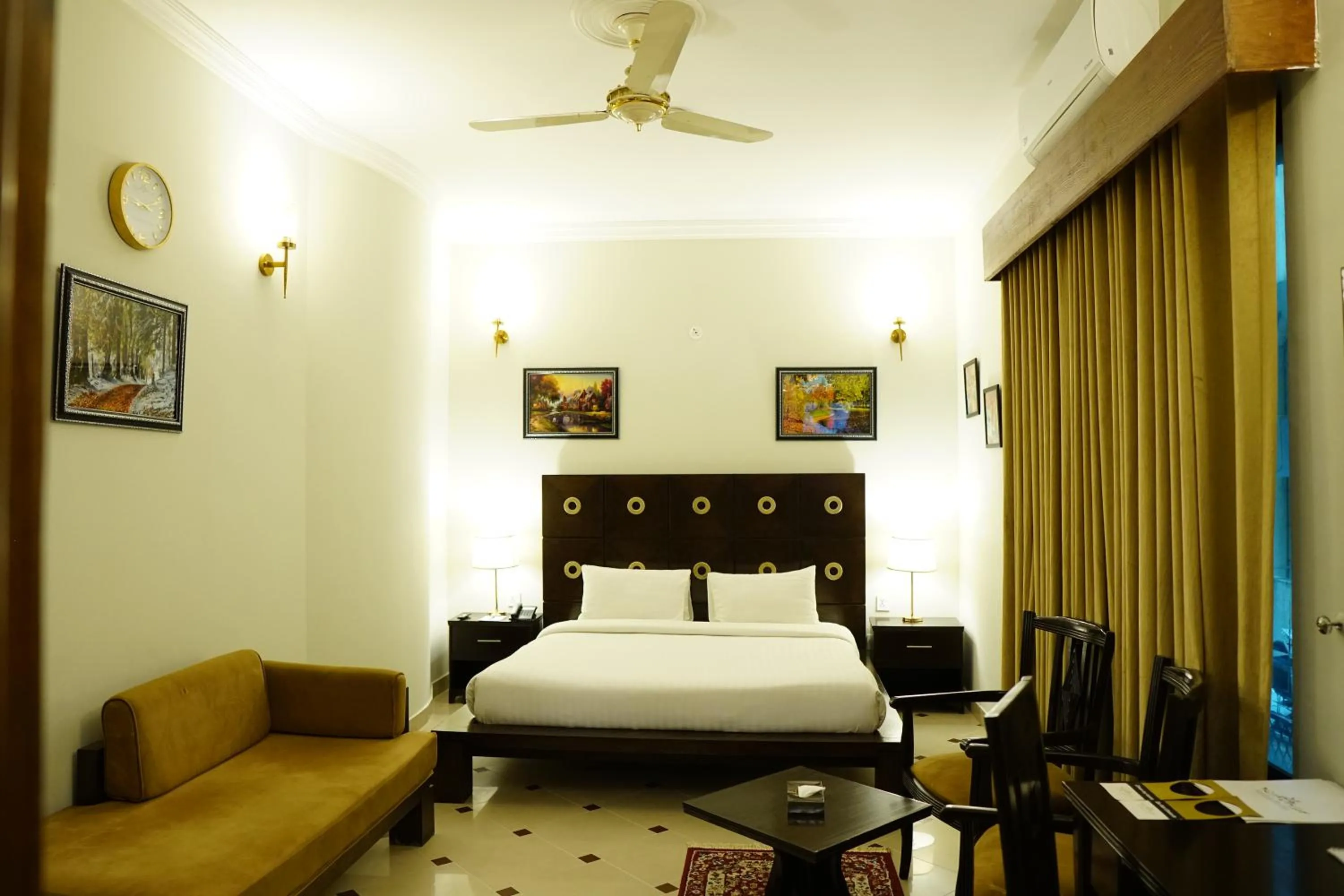 Bedroom, Bed in Sofital Hotel