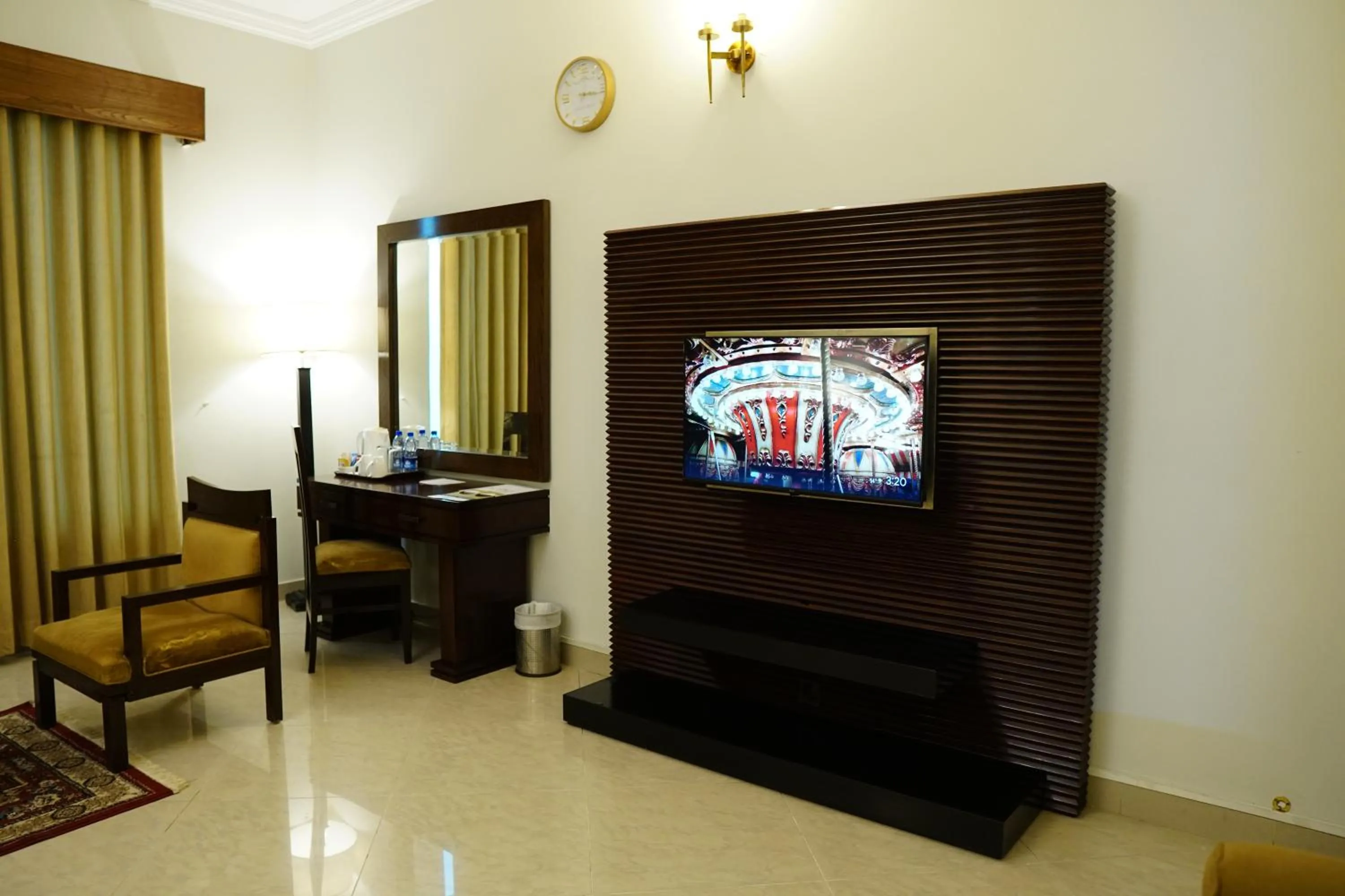 TV and multimedia in Sofital Hotel