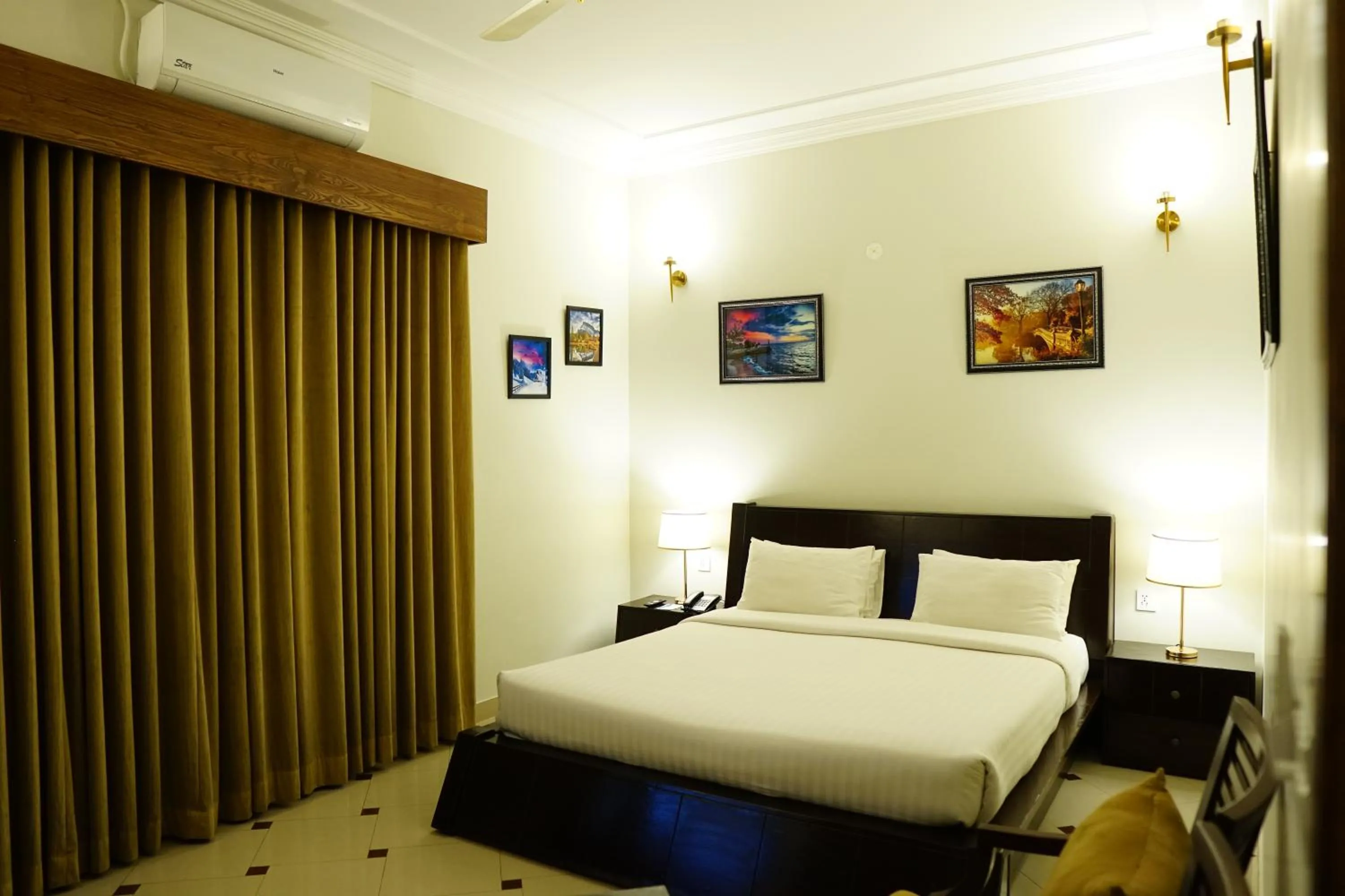 Bed in Sofital Hotel