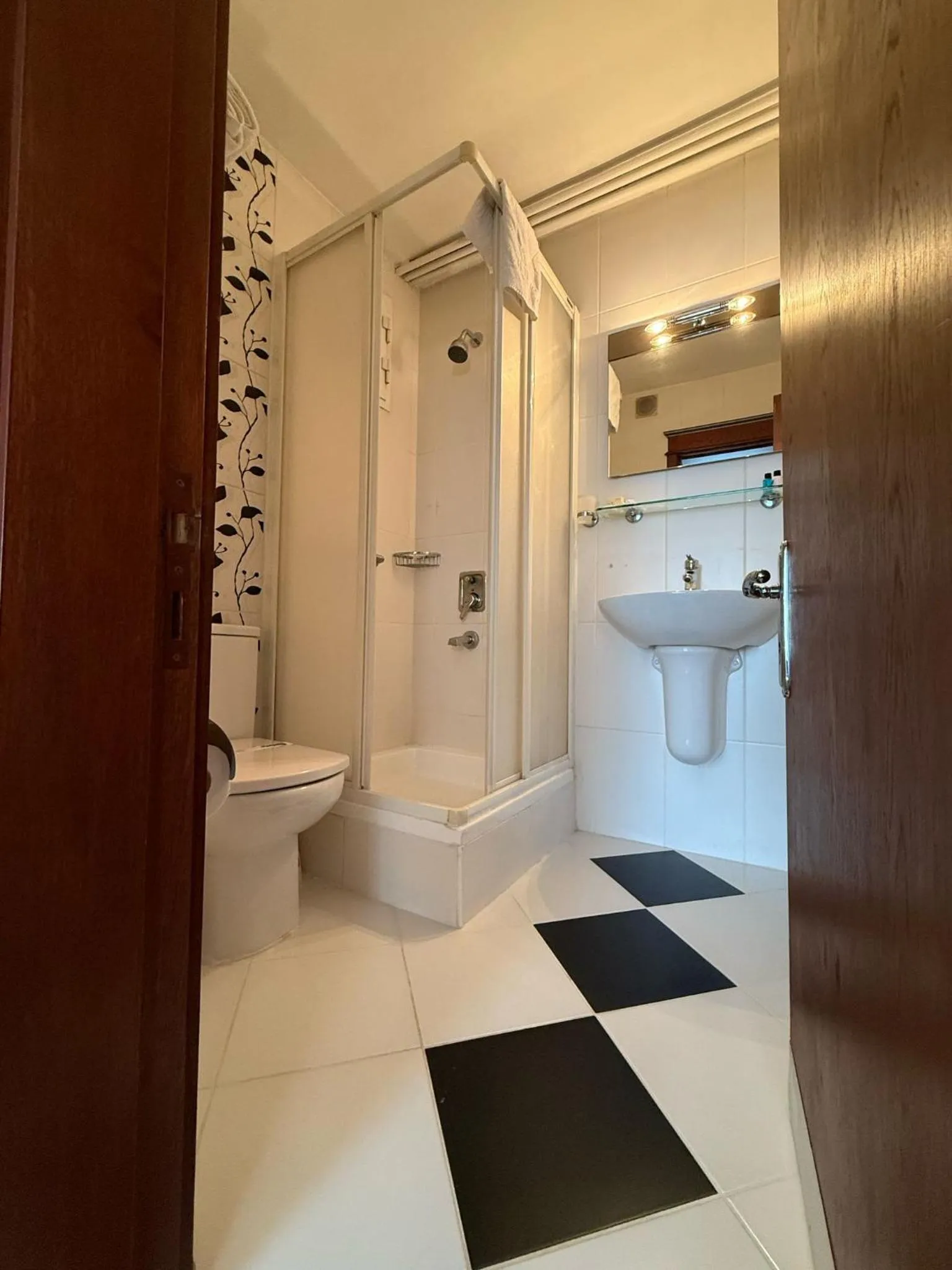 Shower in OTEL KÂYA