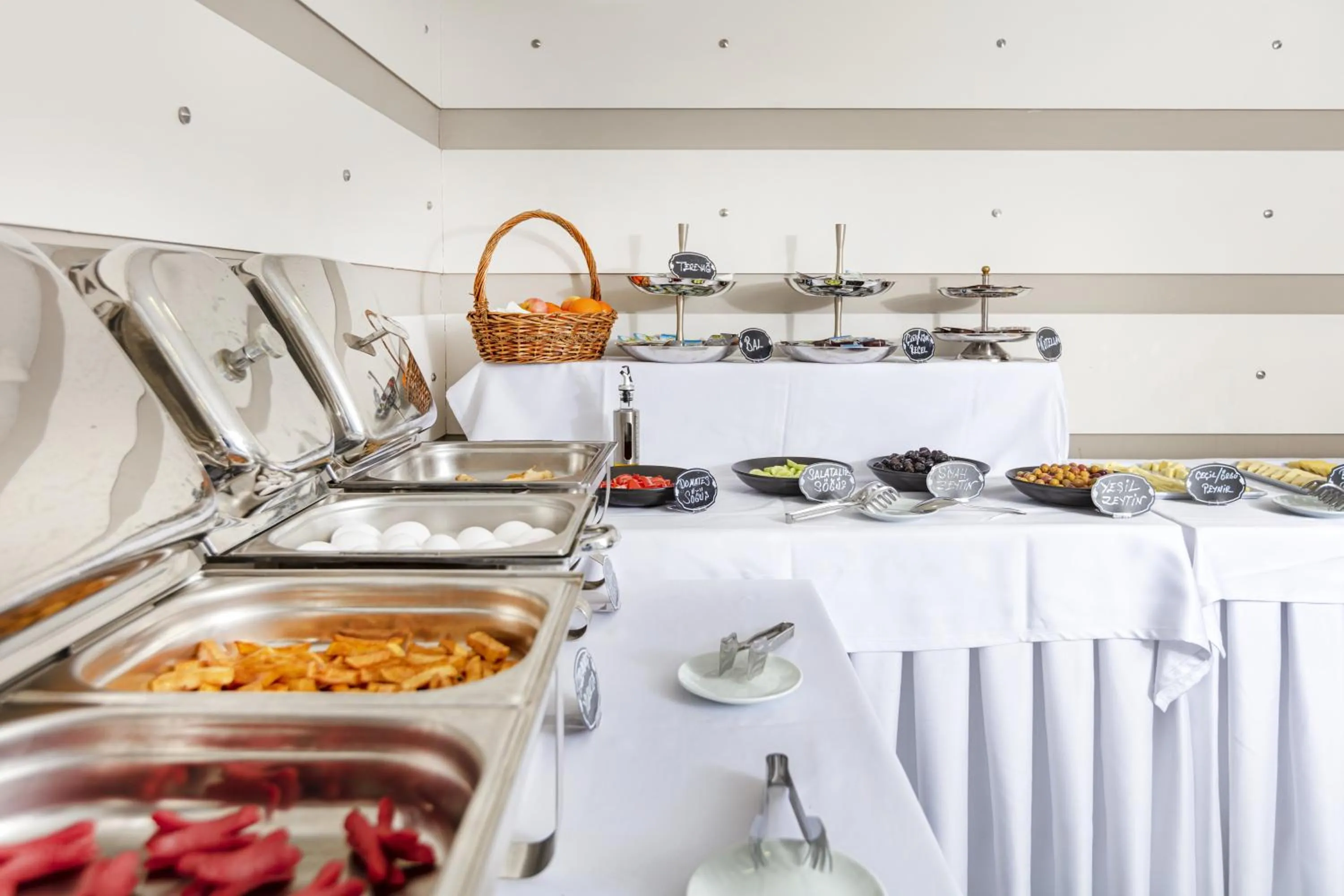 Restaurant/places to eat in OTEL KÂYA