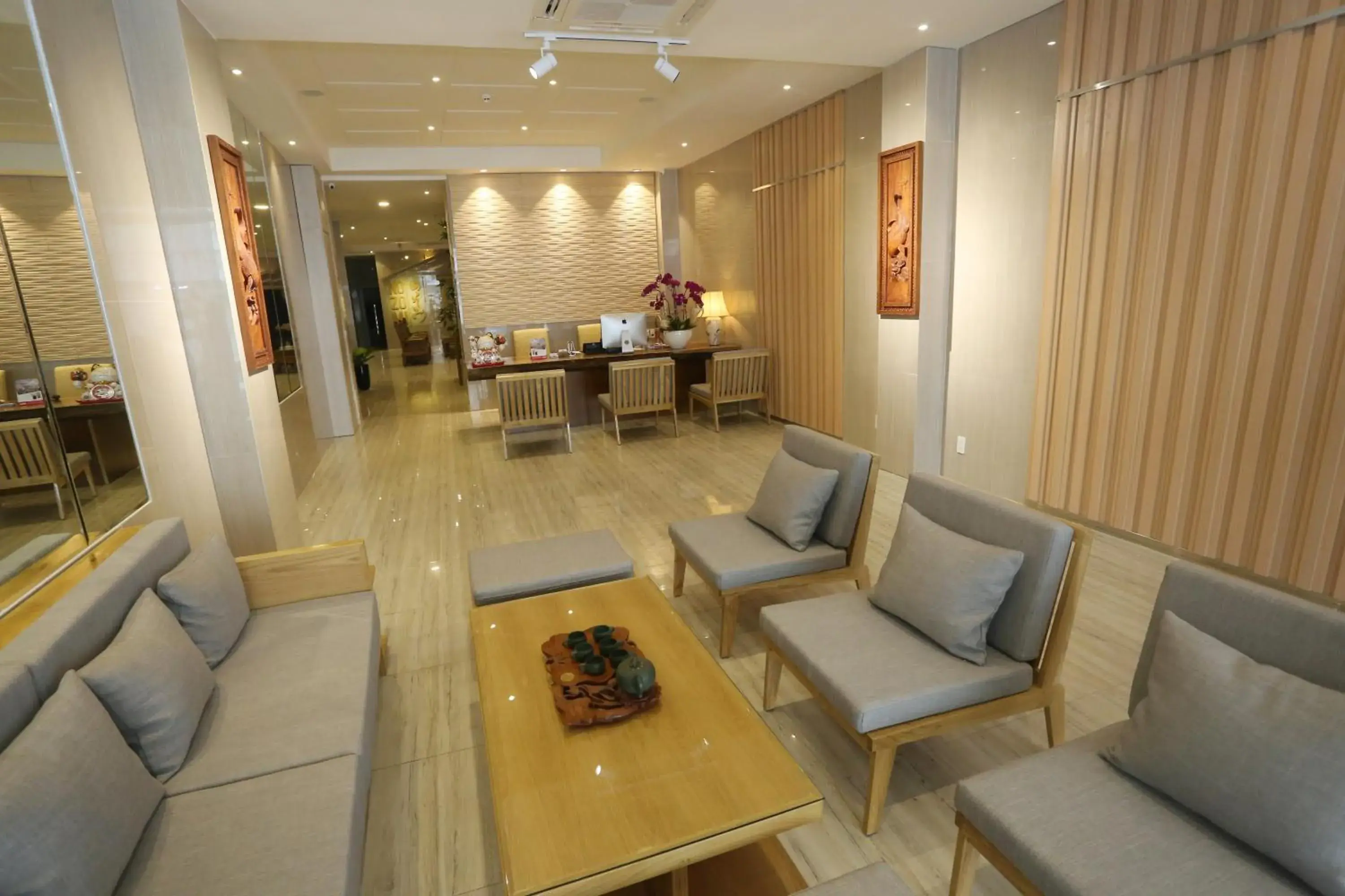 Lobby or reception in Thuy Sakura Hotel & Serviced Apartment Lobby or reception in Thuy Sakura Hotel & Serviced Apartment
