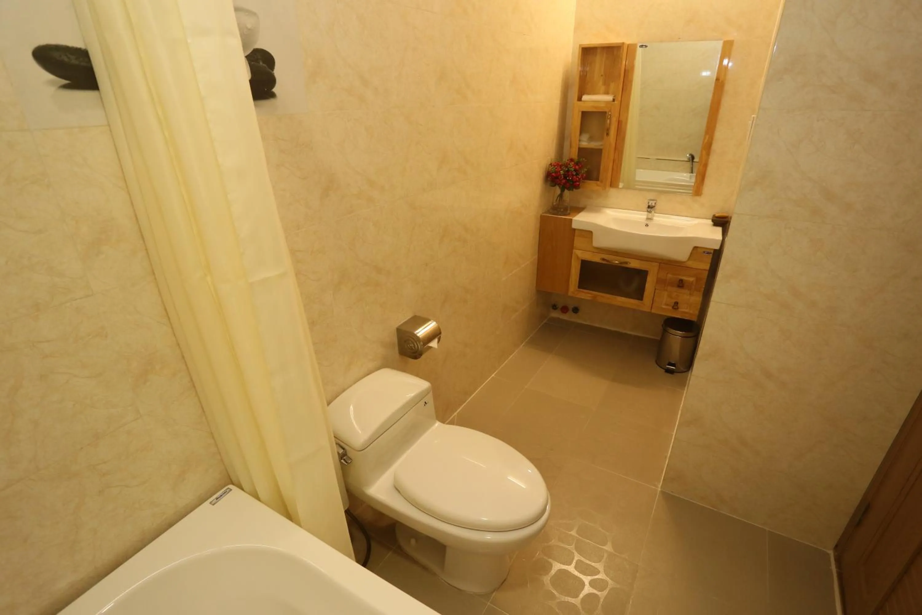 Thuy Sakura Hotel & Serviced Apartment