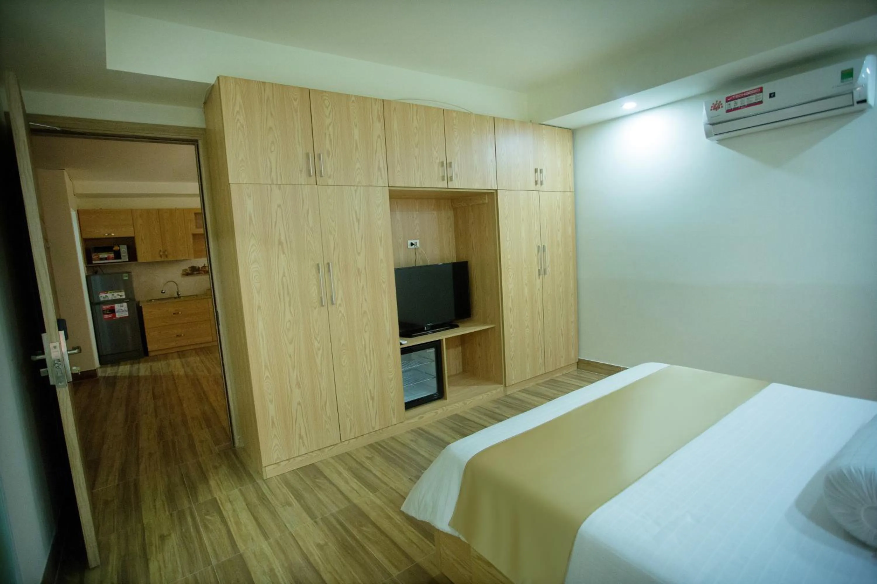 Bedroom, Bed in Thuy Sakura Hotel & Serviced Apartment