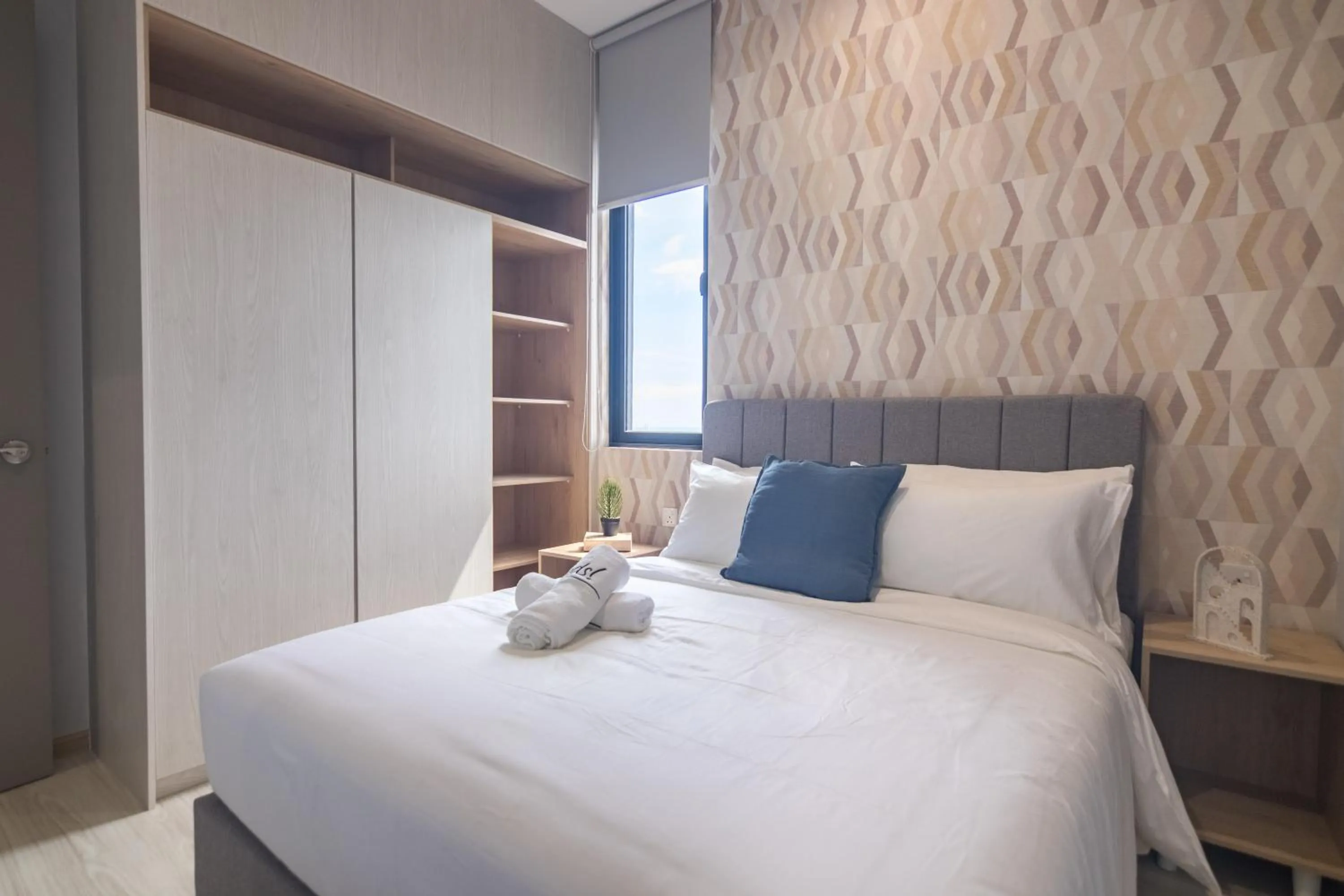 Bed in Iconic Regency by Stellar ALV