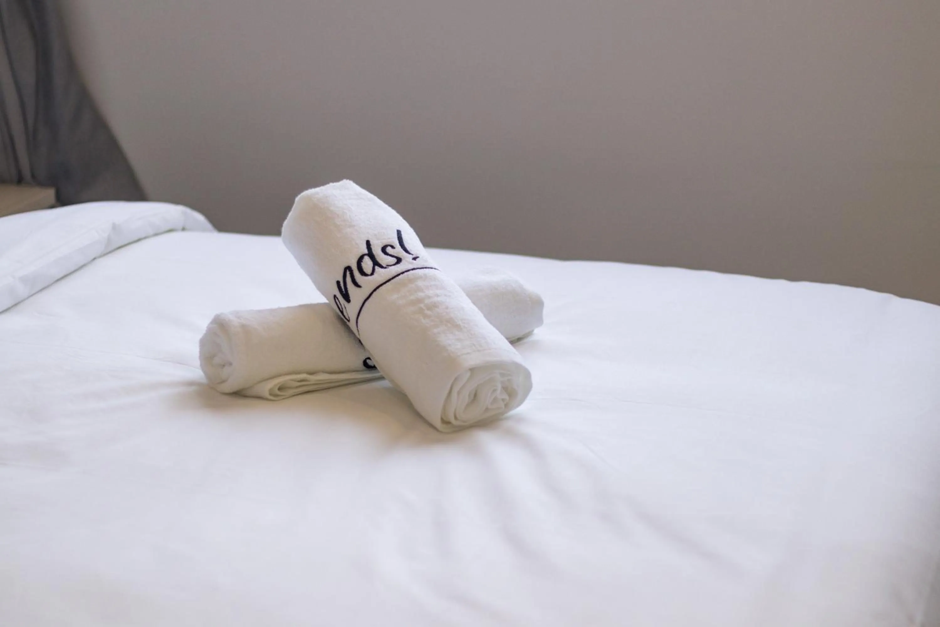 Bed in Iconic Regency by Stellar ALV