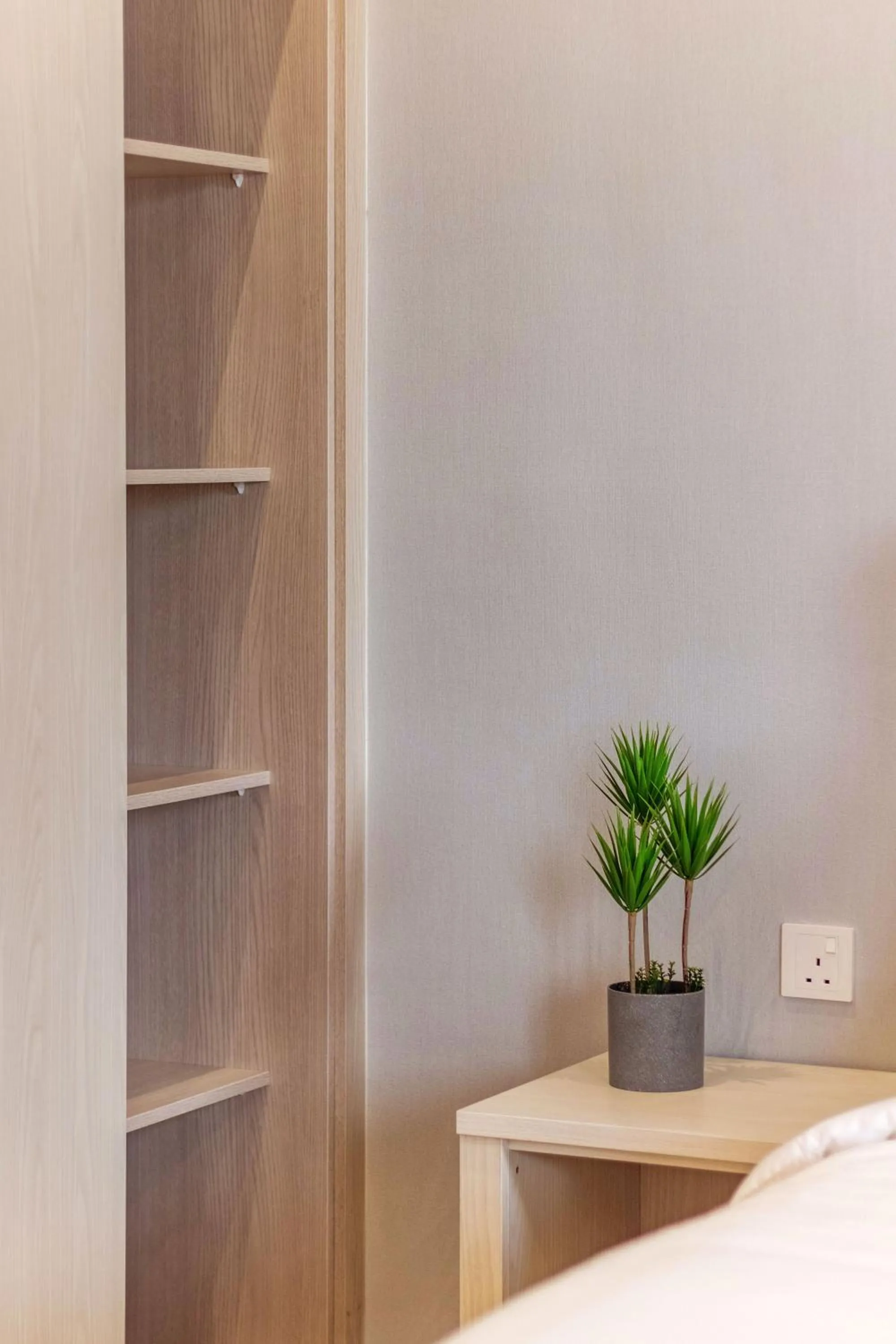 wardrobe in Iconic Regency by Stellar ALV