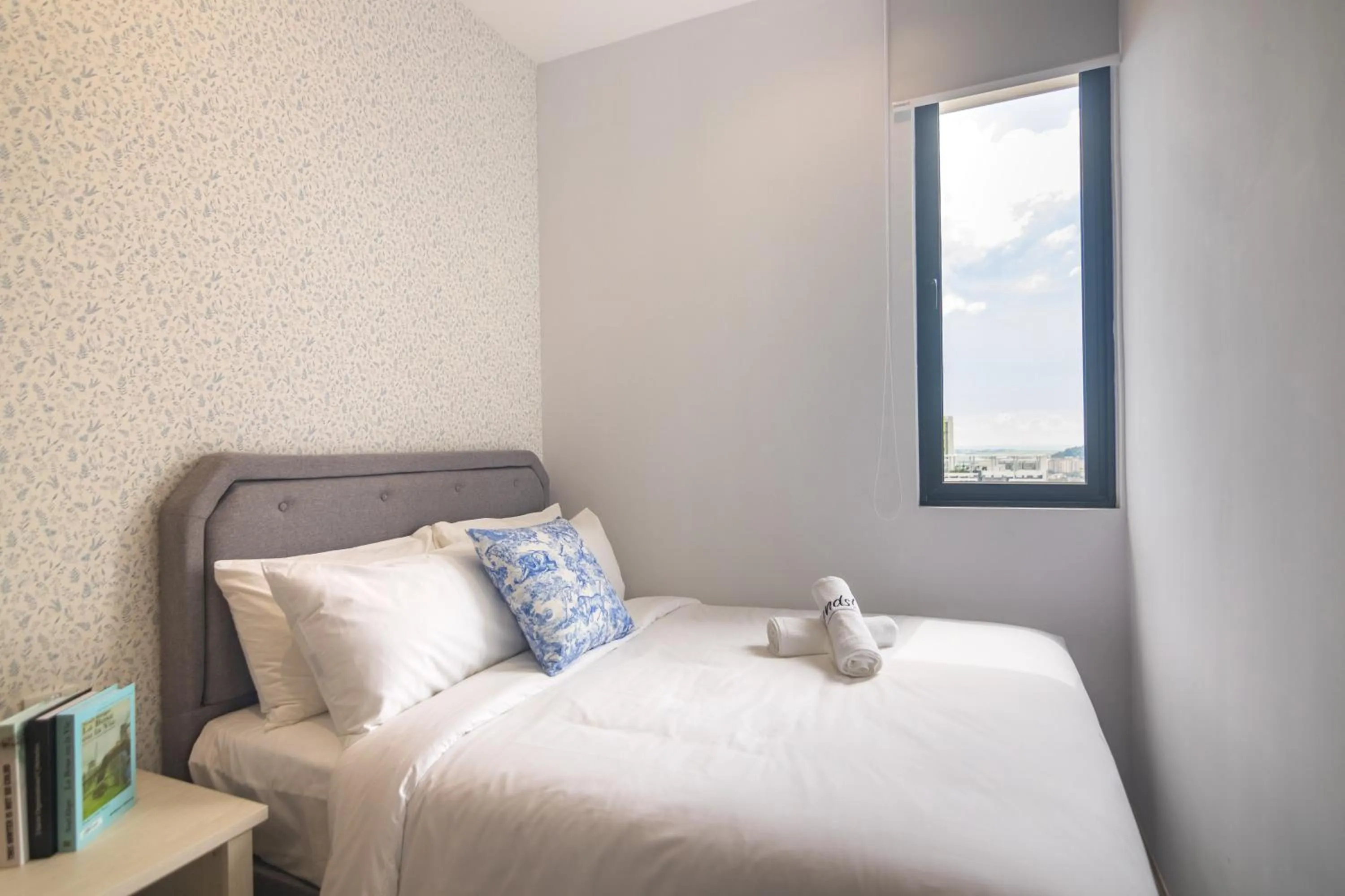 Bed in Iconic Regency by Stellar ALV