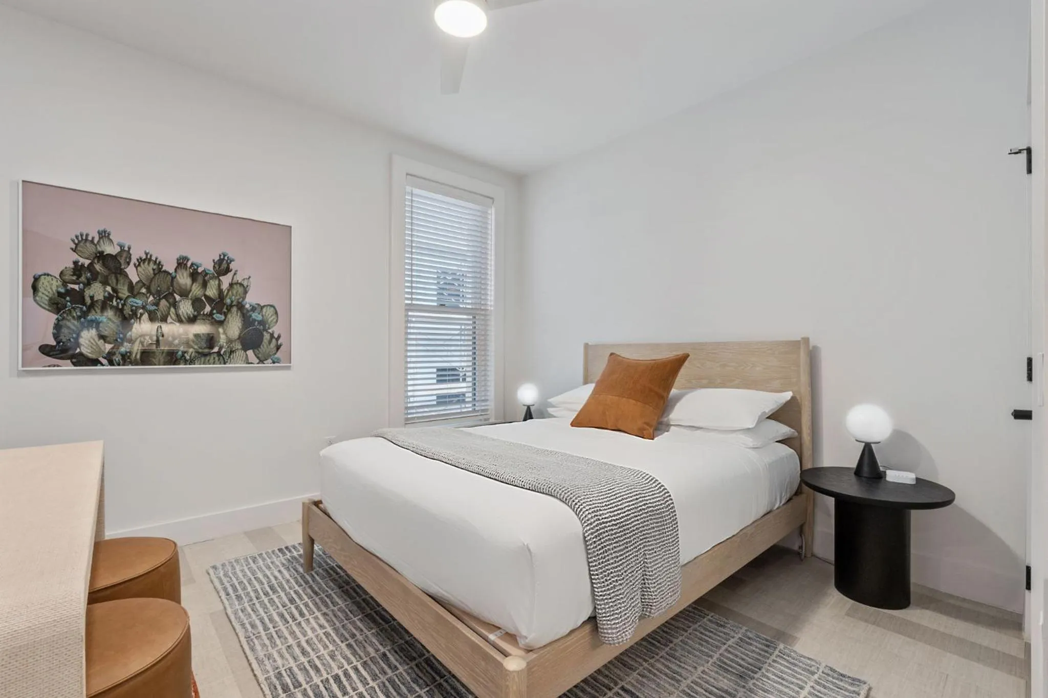 Bedroom, Bed in The Continental, powered by Placemakr - Downtown - Market Square