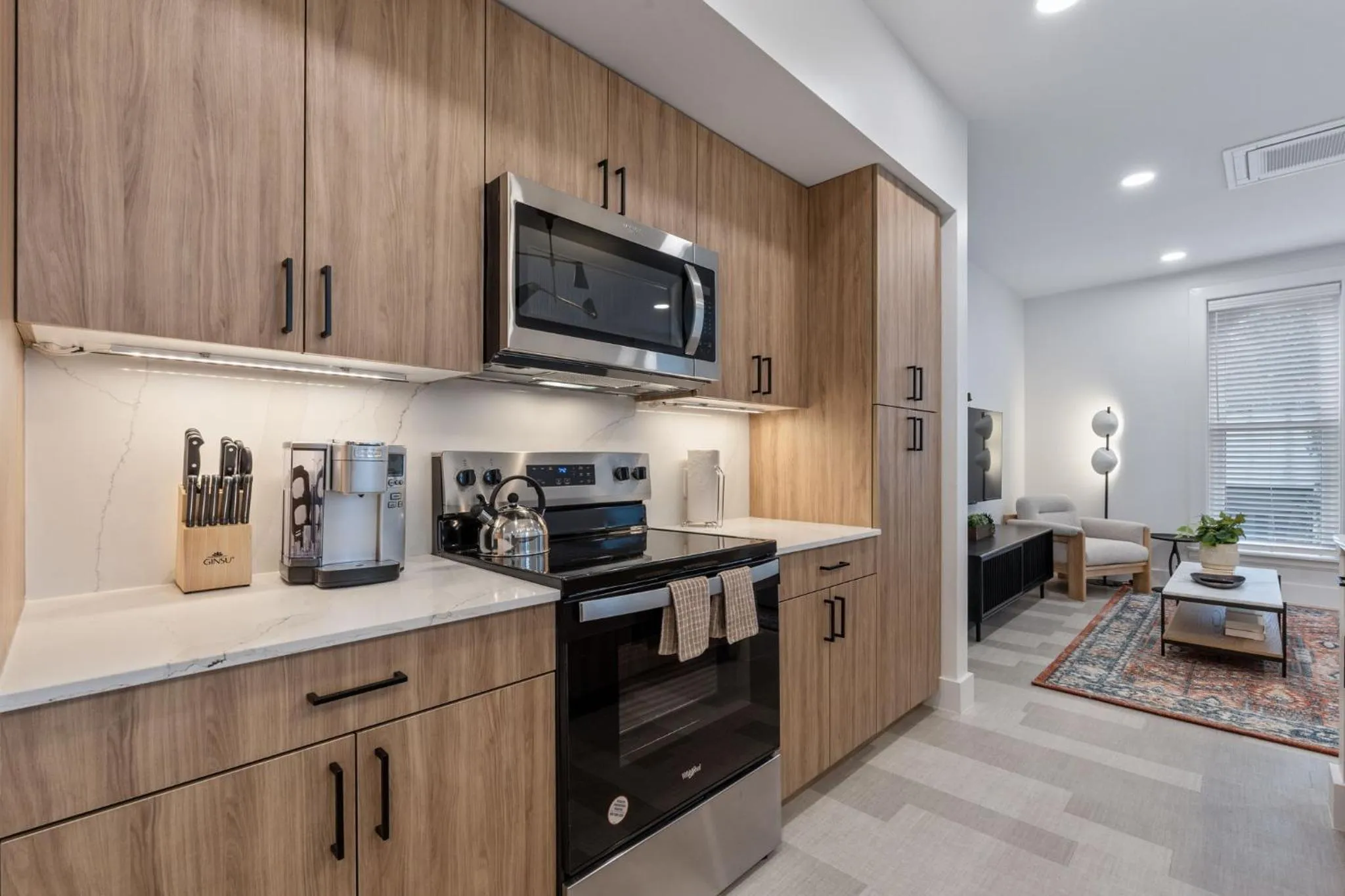 Kitchen or kitchenette in The Continental, powered by Placemakr - Downtown - Market Square