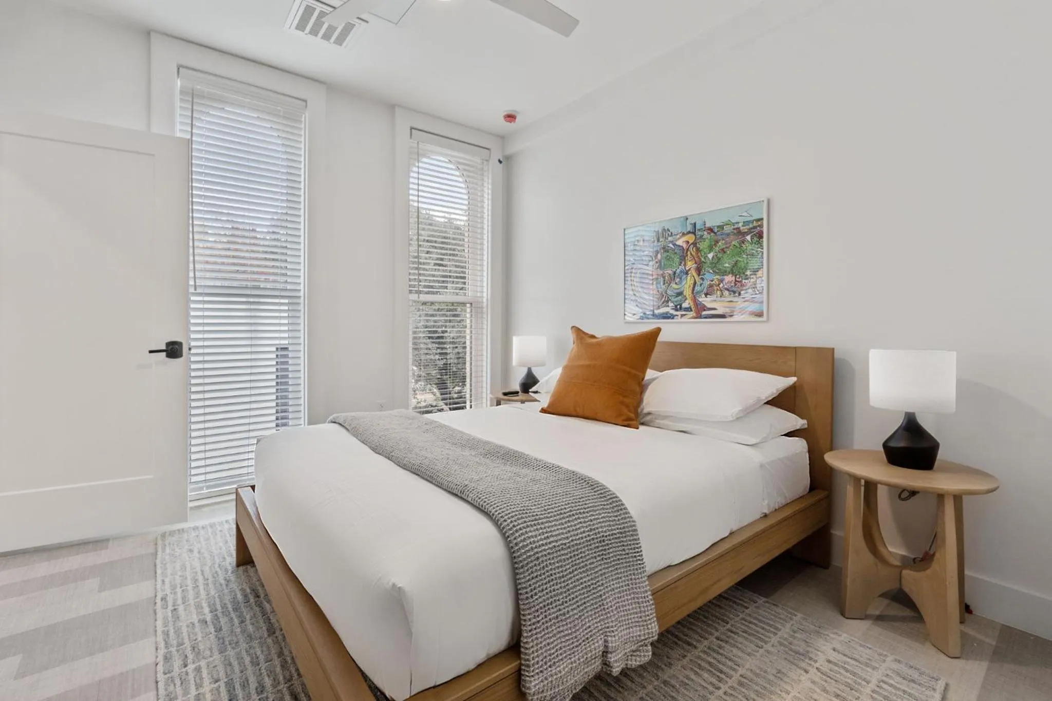 Bedroom, Bed in The Continental, powered by Placemakr - Downtown - Market Square