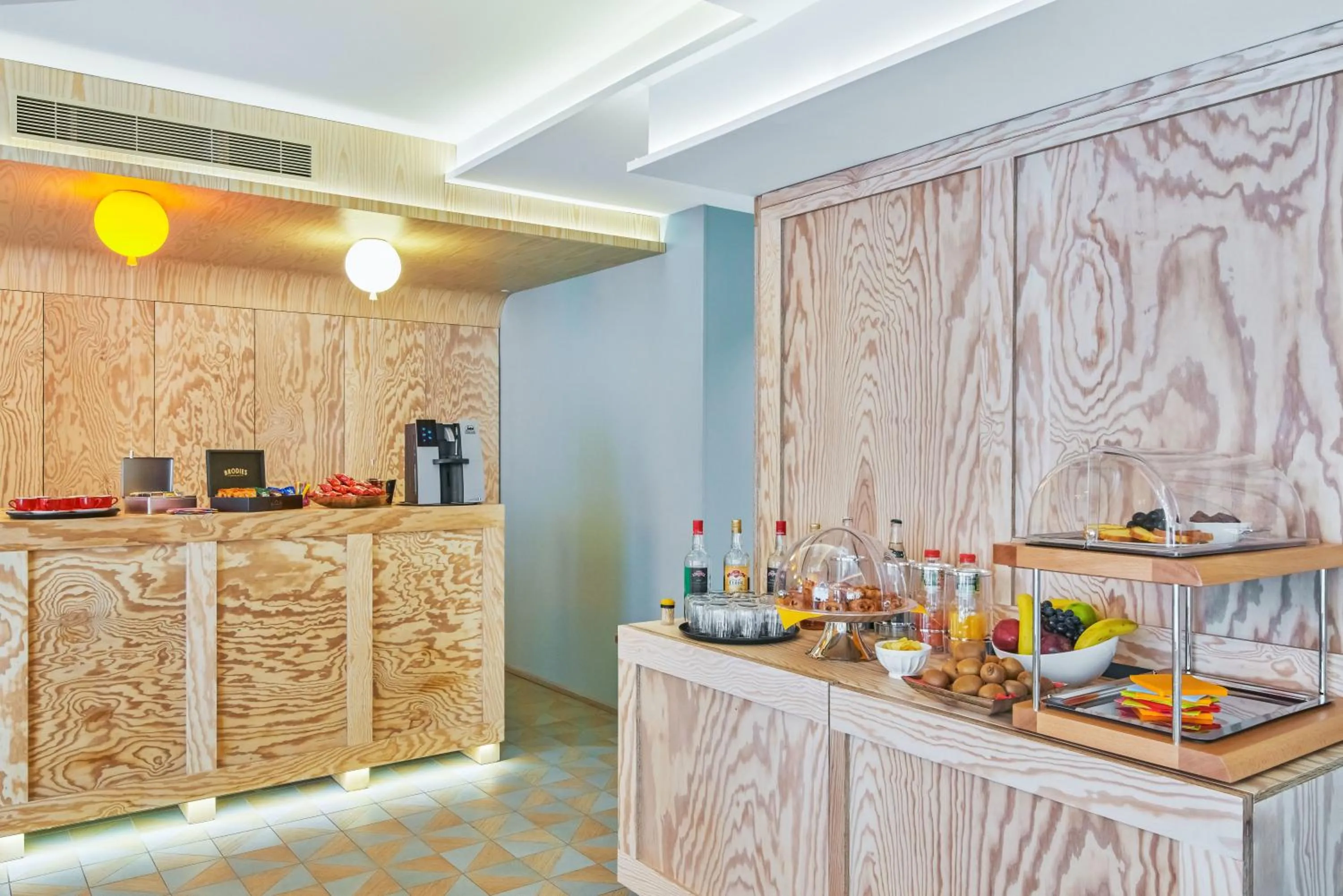 Food in Hotel Joke - Astotel