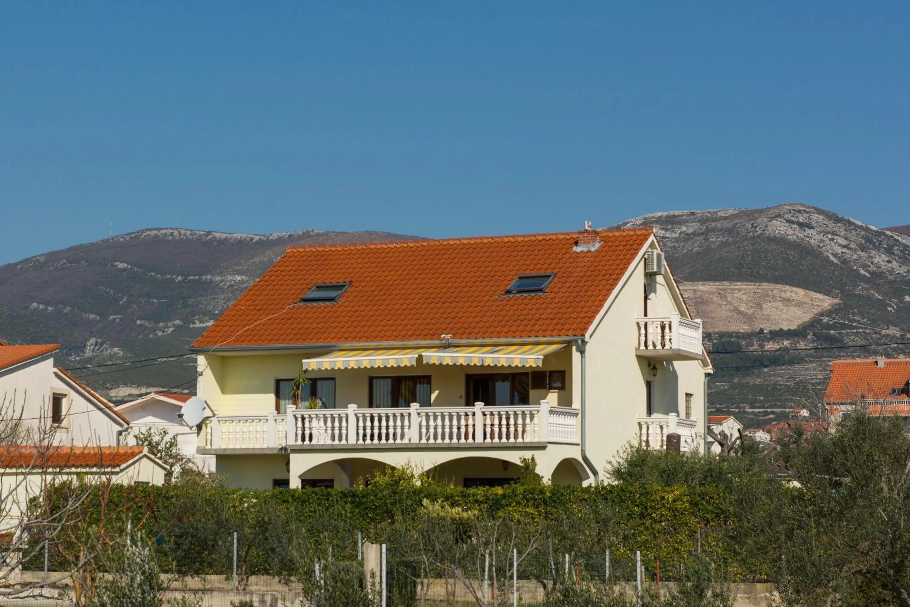 Apartments Corana