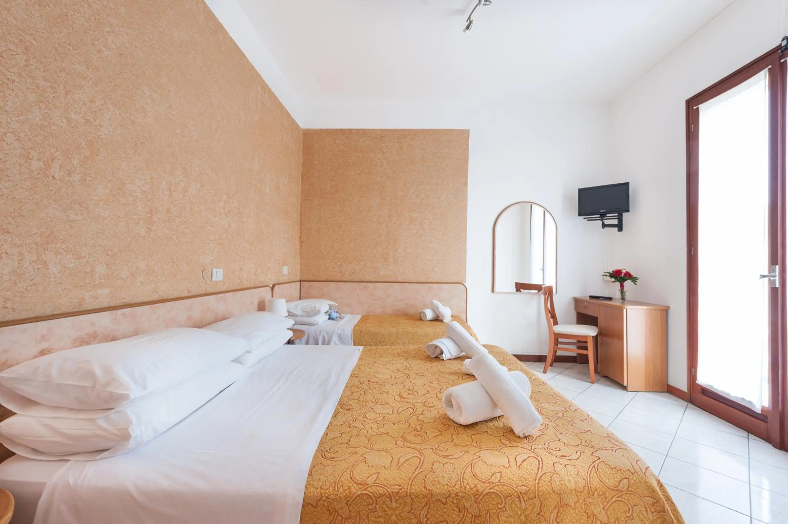 Bedroom, Bed in Regina Hotel e Ristorante