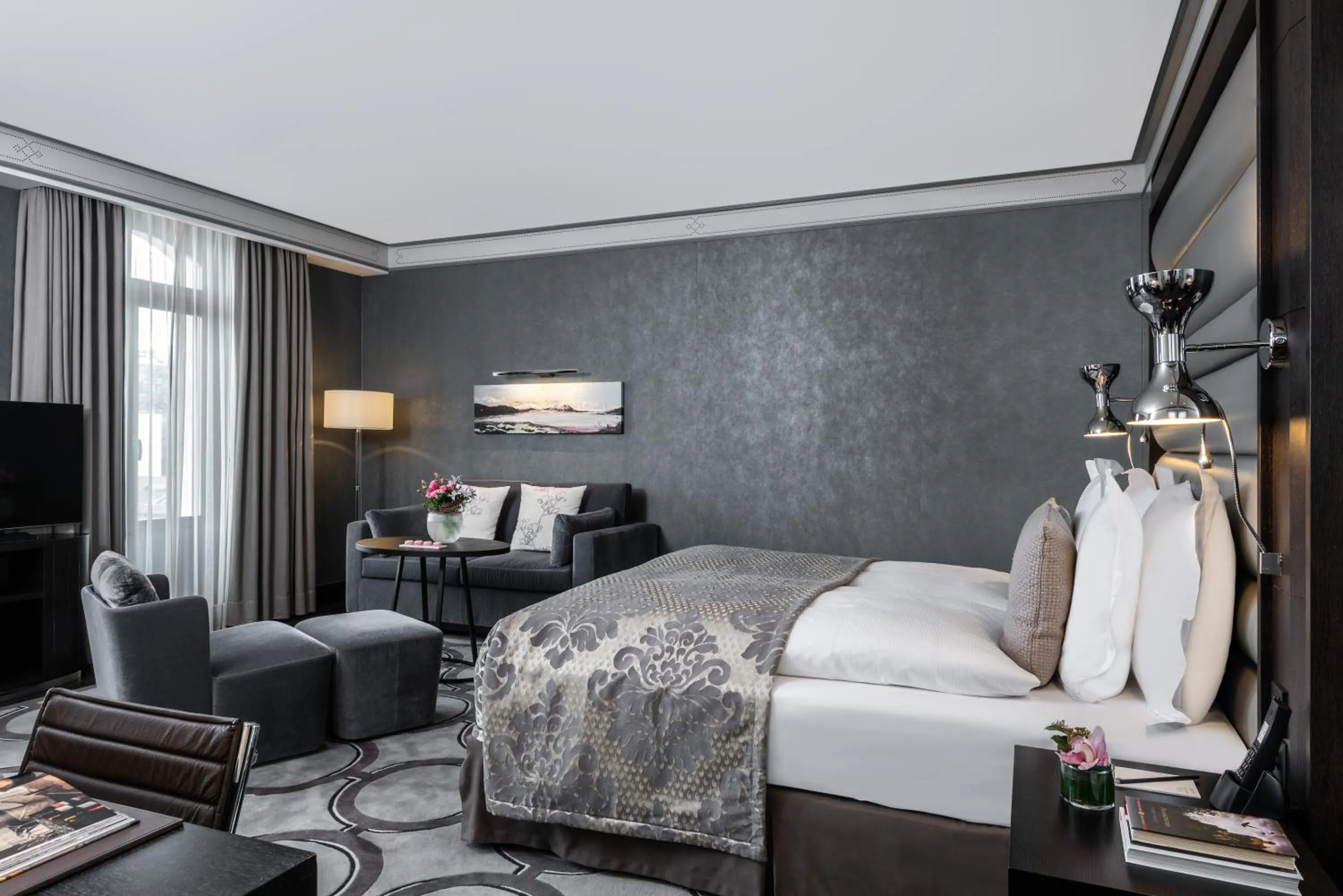 Bedroom, Bed in Royal Savoy Hotel & Spa