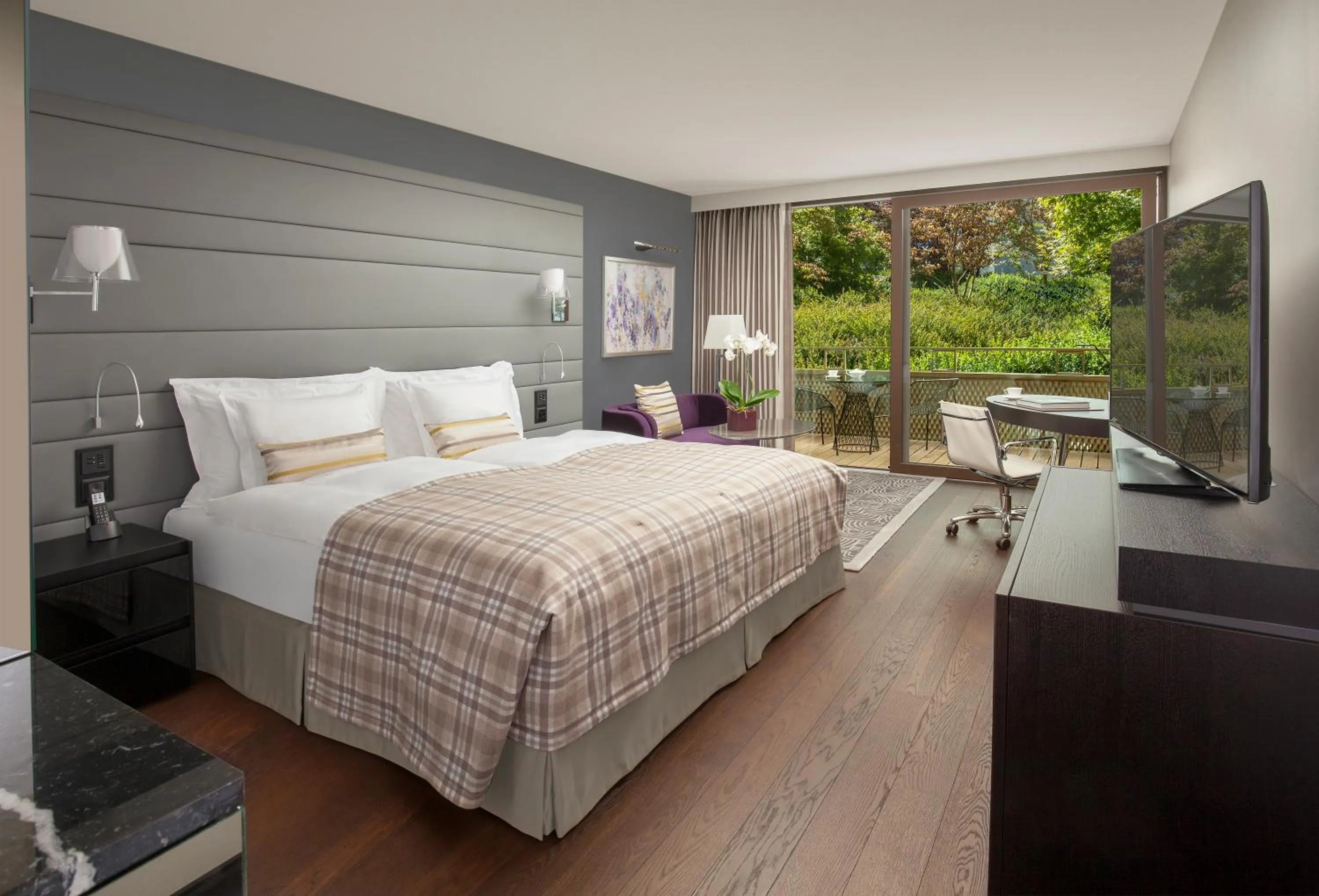 Bed in Royal Savoy Hotel & Spa