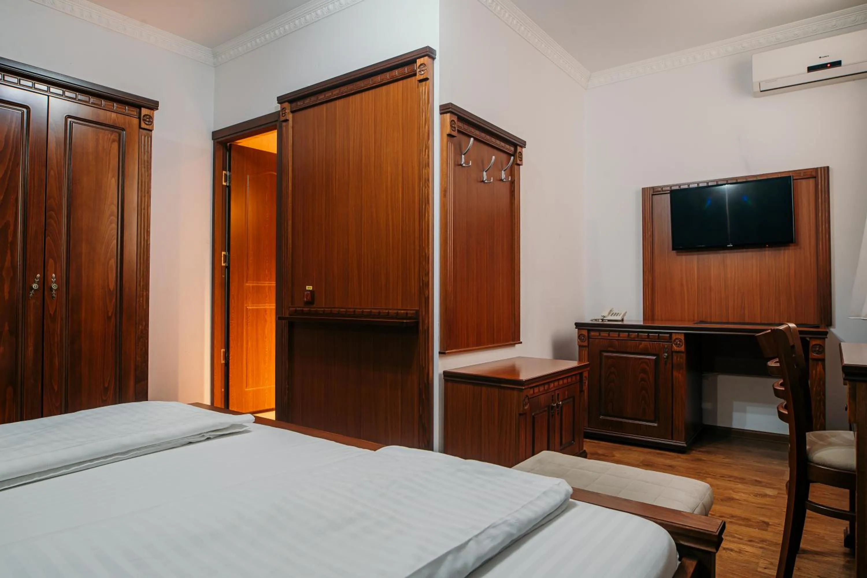 Bed in Hotel Restaurant Elite