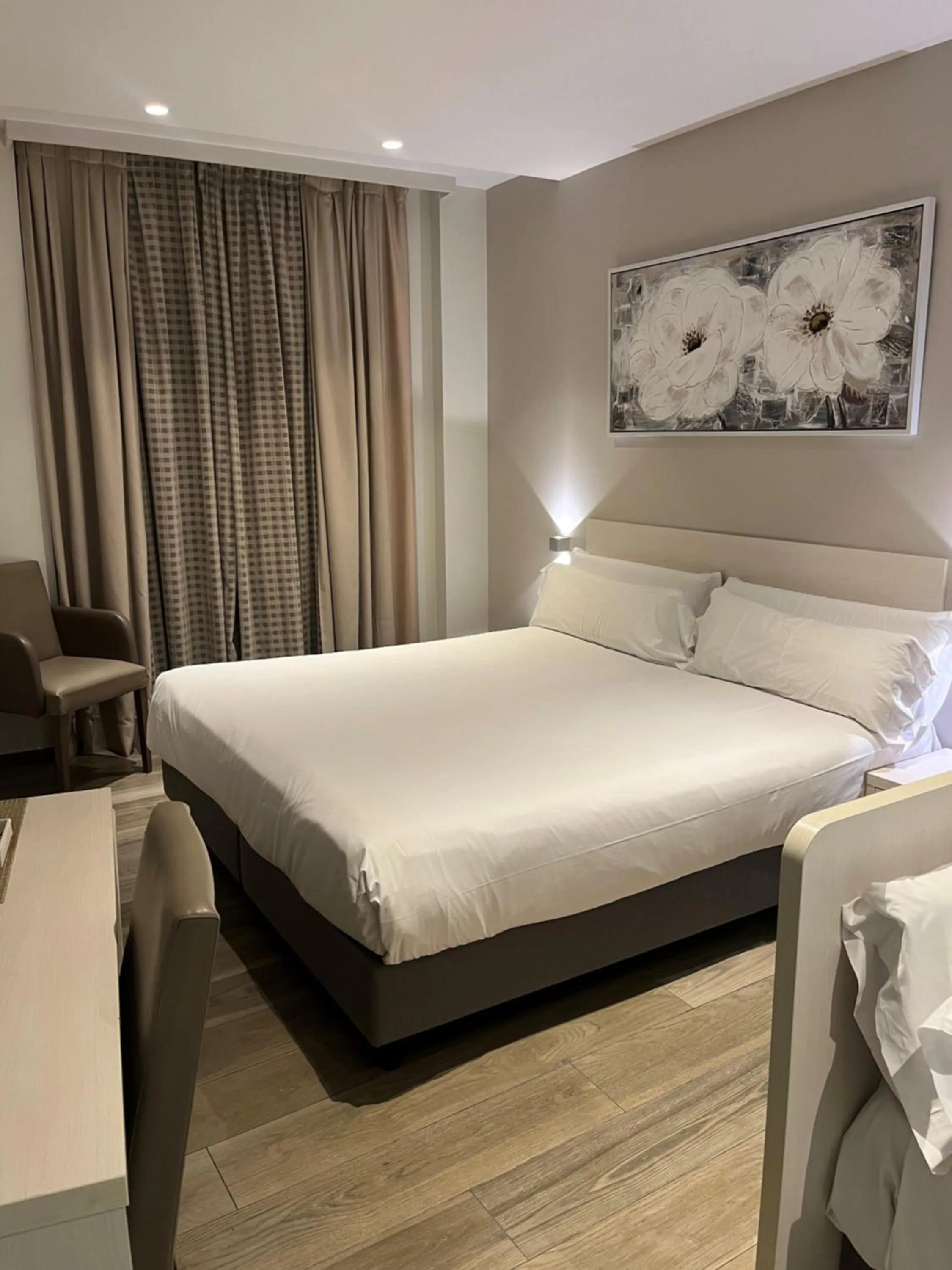 Photo of the whole room, Bed in Hotel Centre Reus