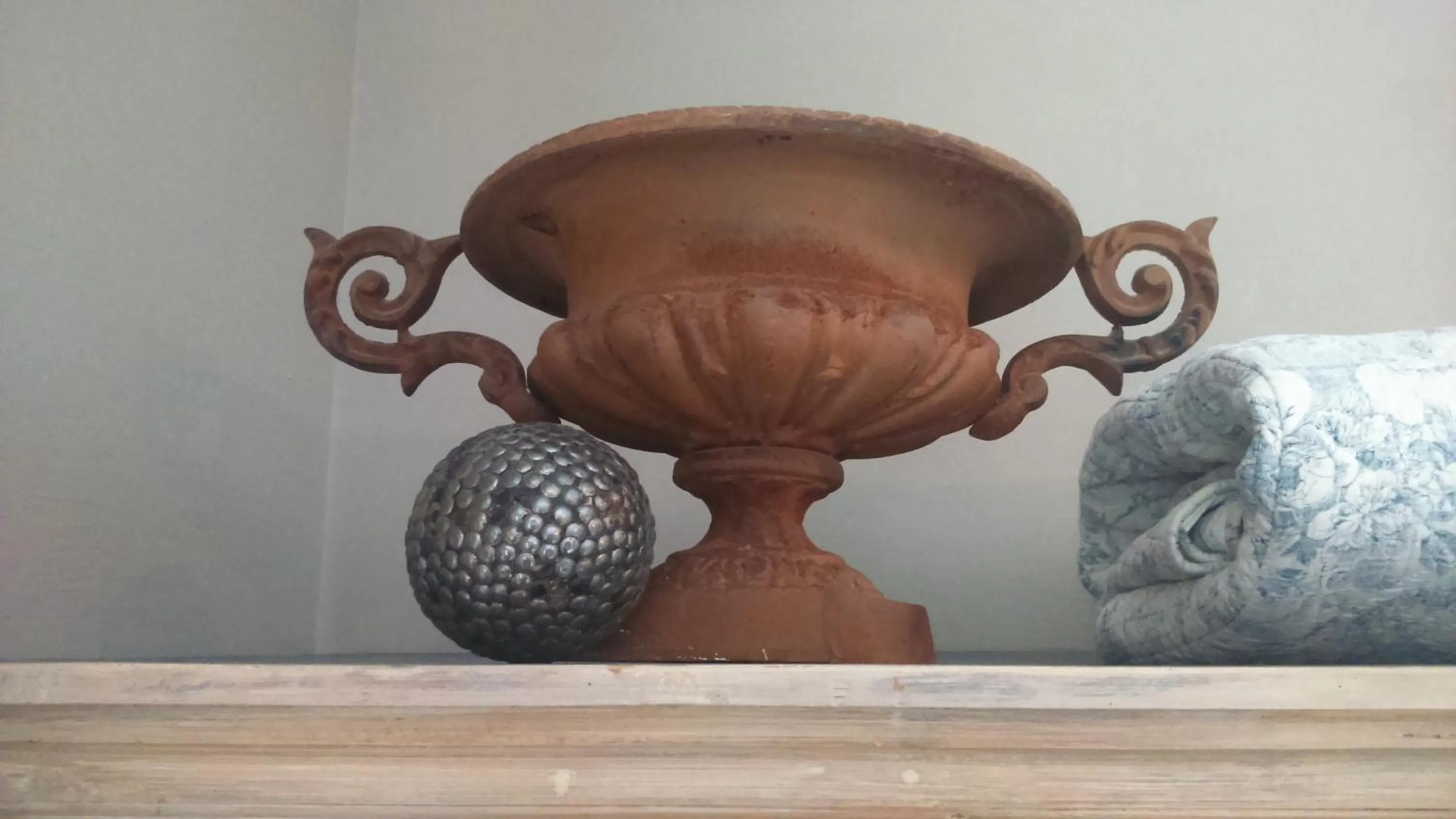 Decorative detail in "Le Vent d'Étoile" B&B and Guesthouses