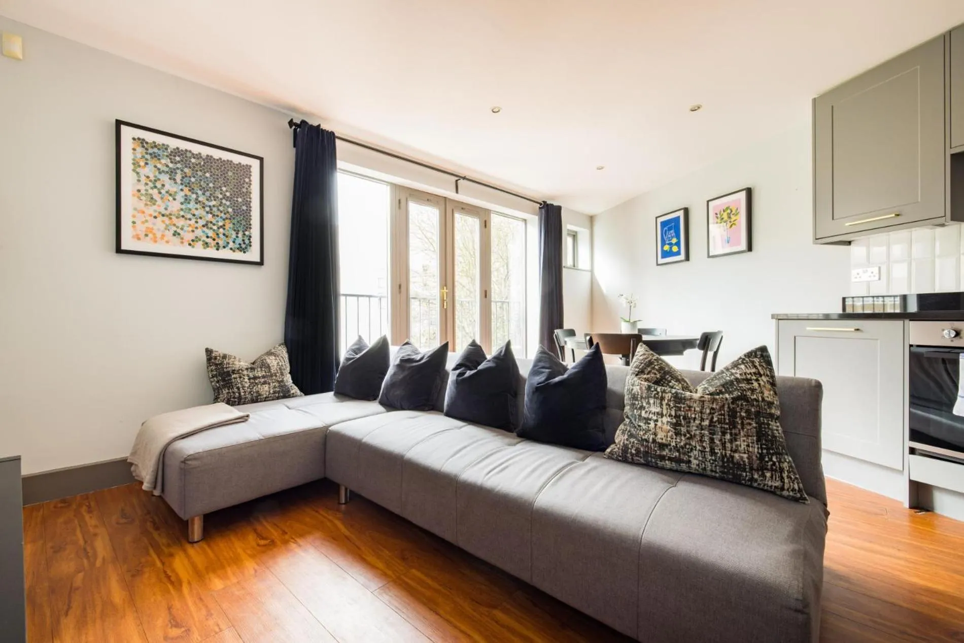 Sunshine In My Mood 2 Bedroom Flat in Battersea