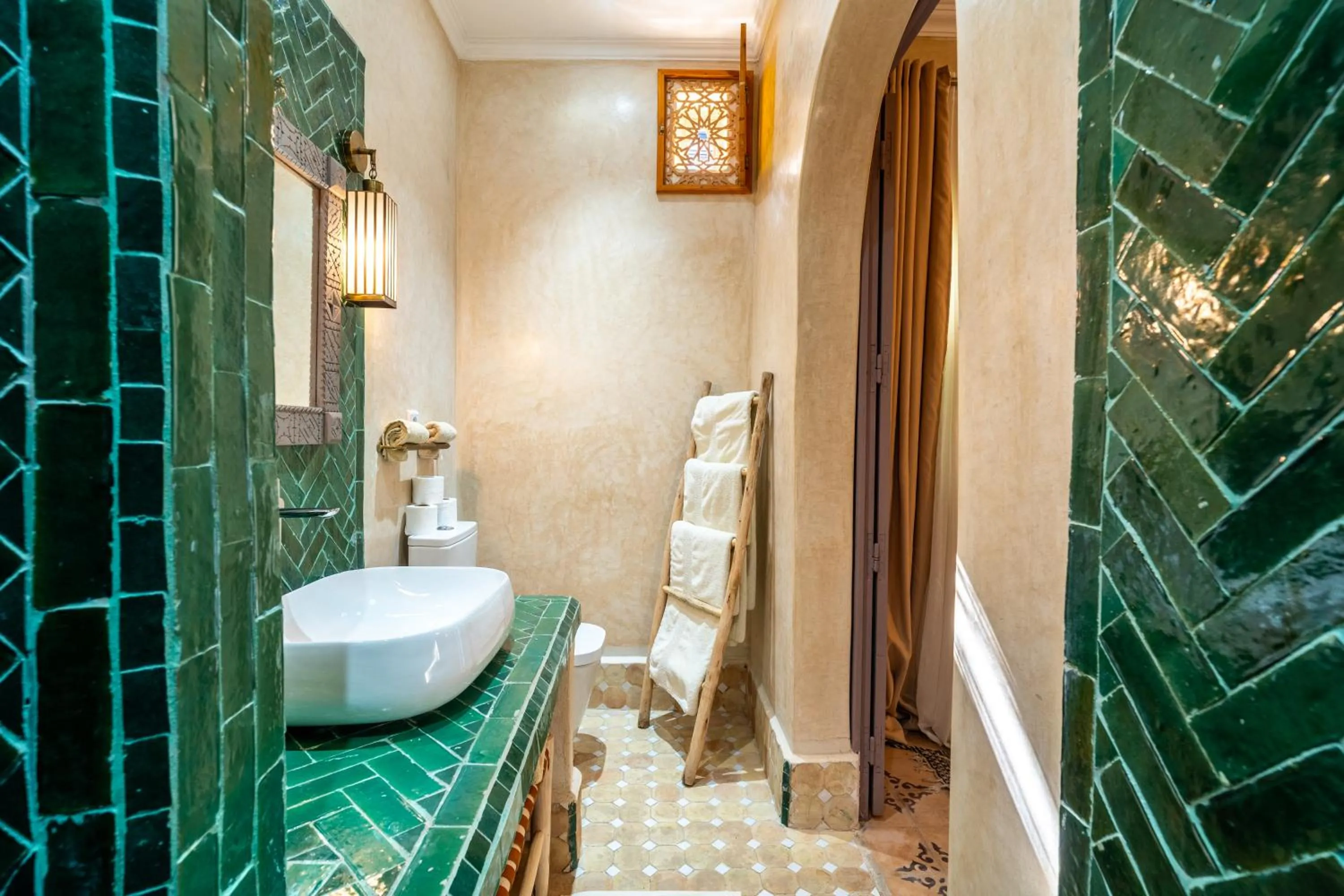Riad Valentine