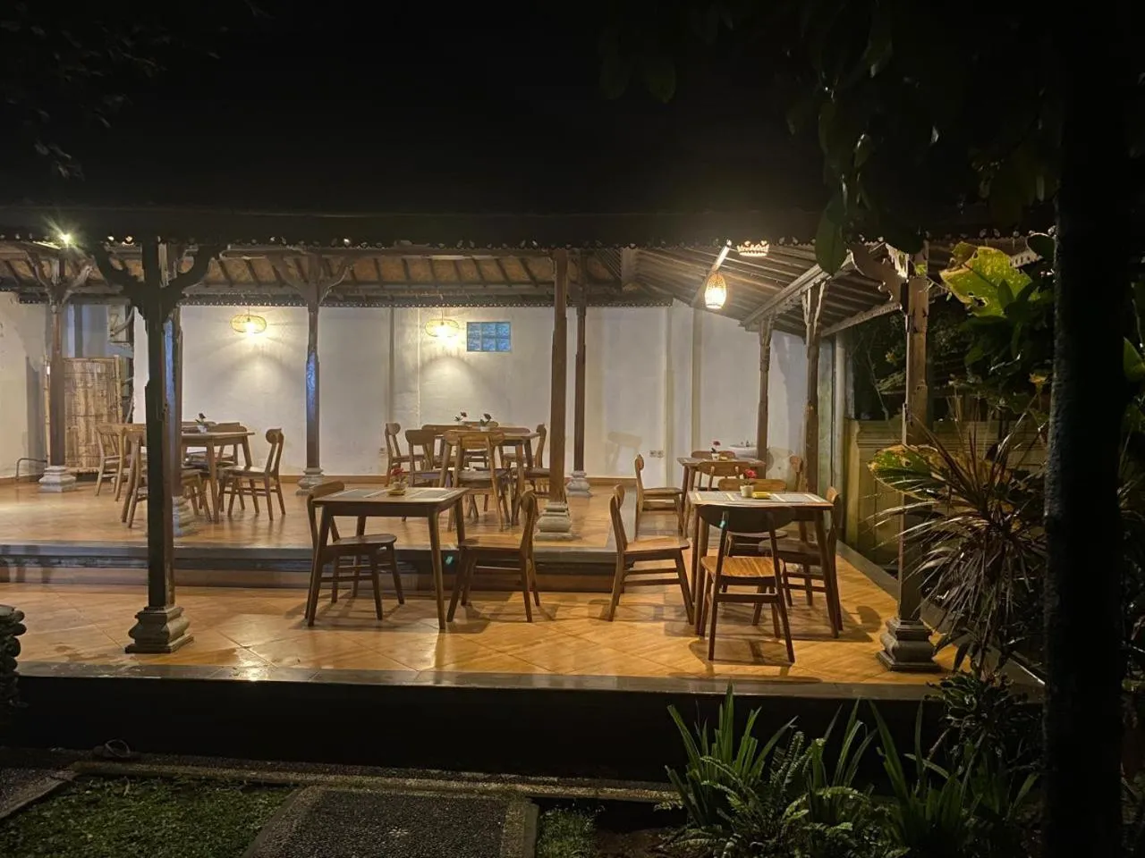 Restaurant/places to eat in Gianyar Hotel