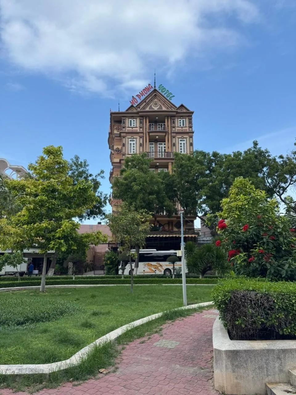 Ho Phong Hotel