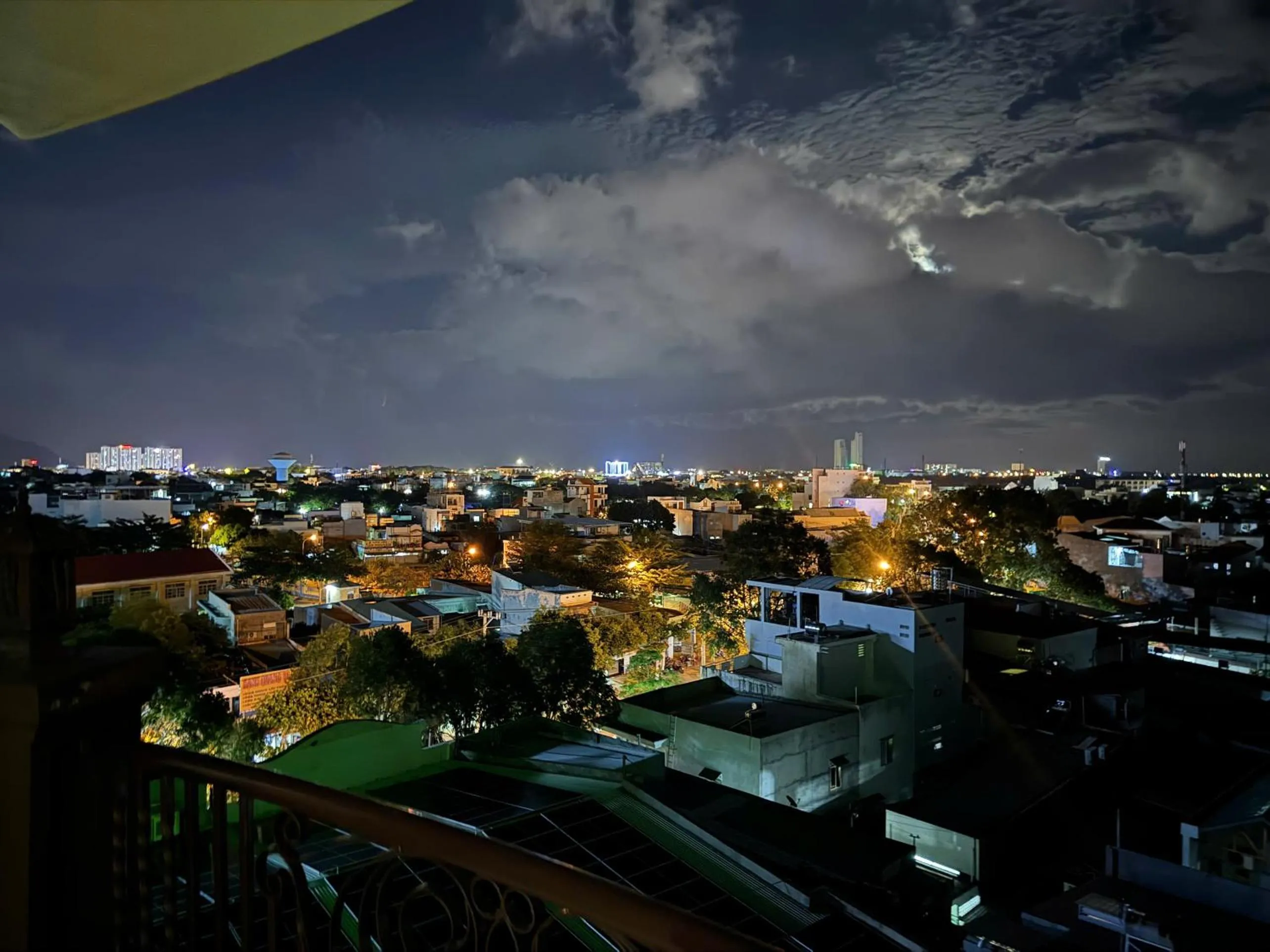 Ho Phong Hotel