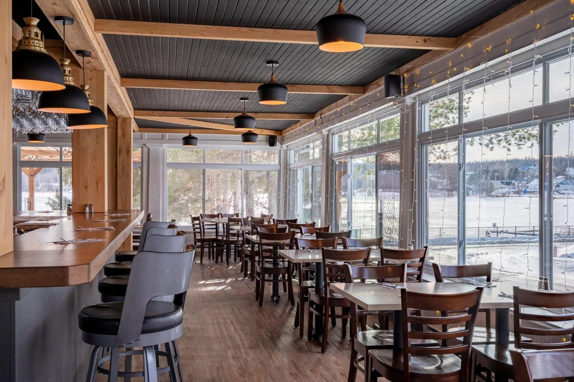 Restaurant/places to eat in Auberge l'Intermède du lac