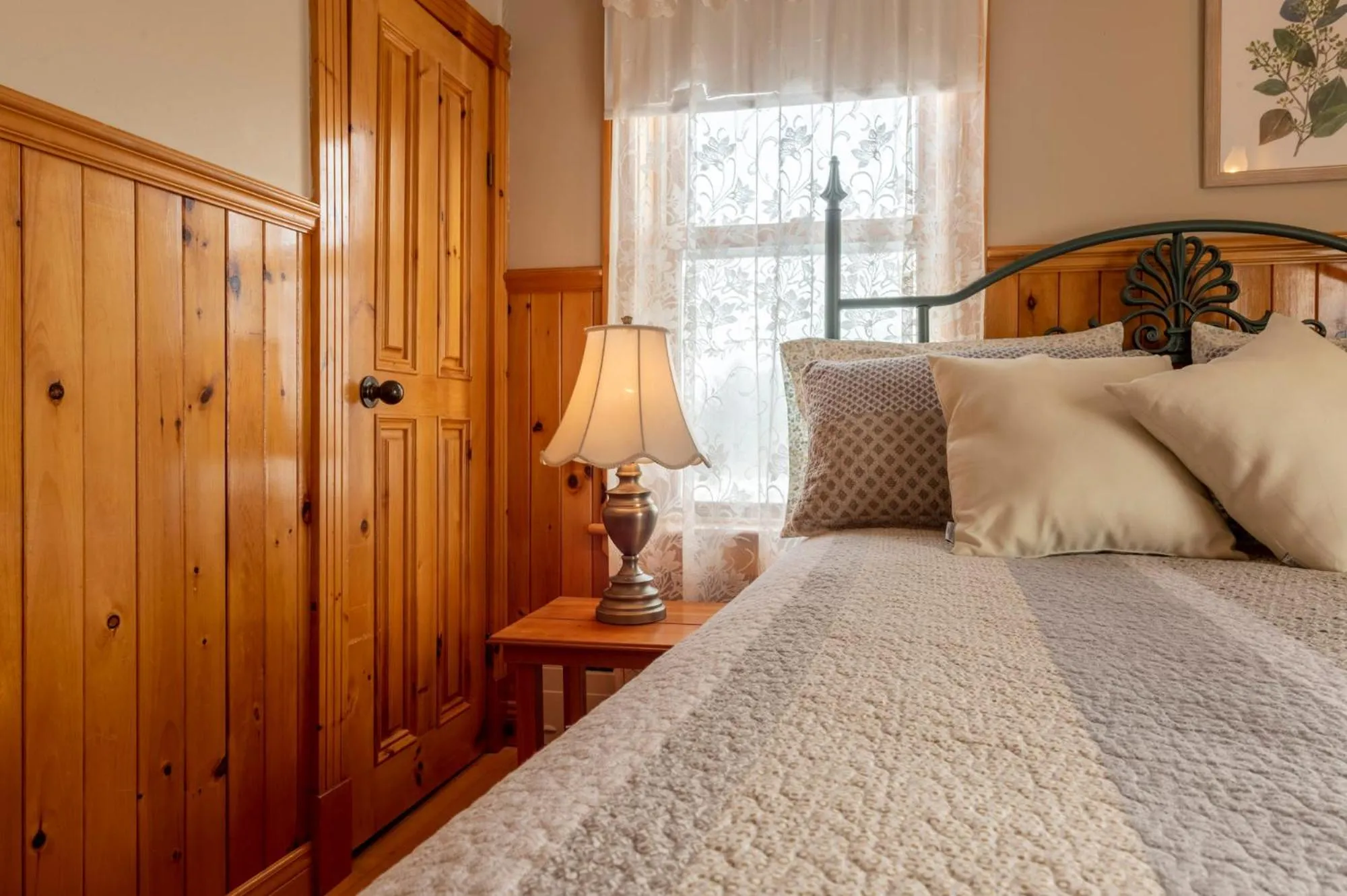 Bed in Auberge l'Intermède du lac