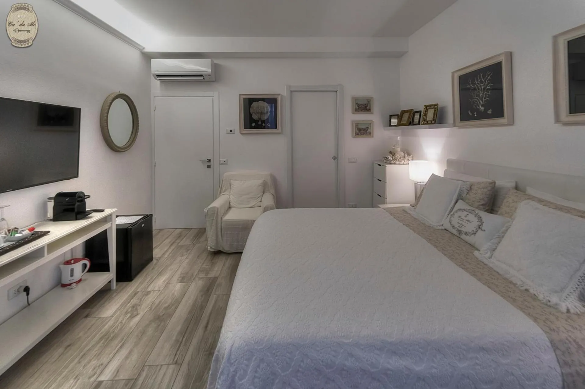 Photo of the whole room, Bed in Ca' Du Ale
