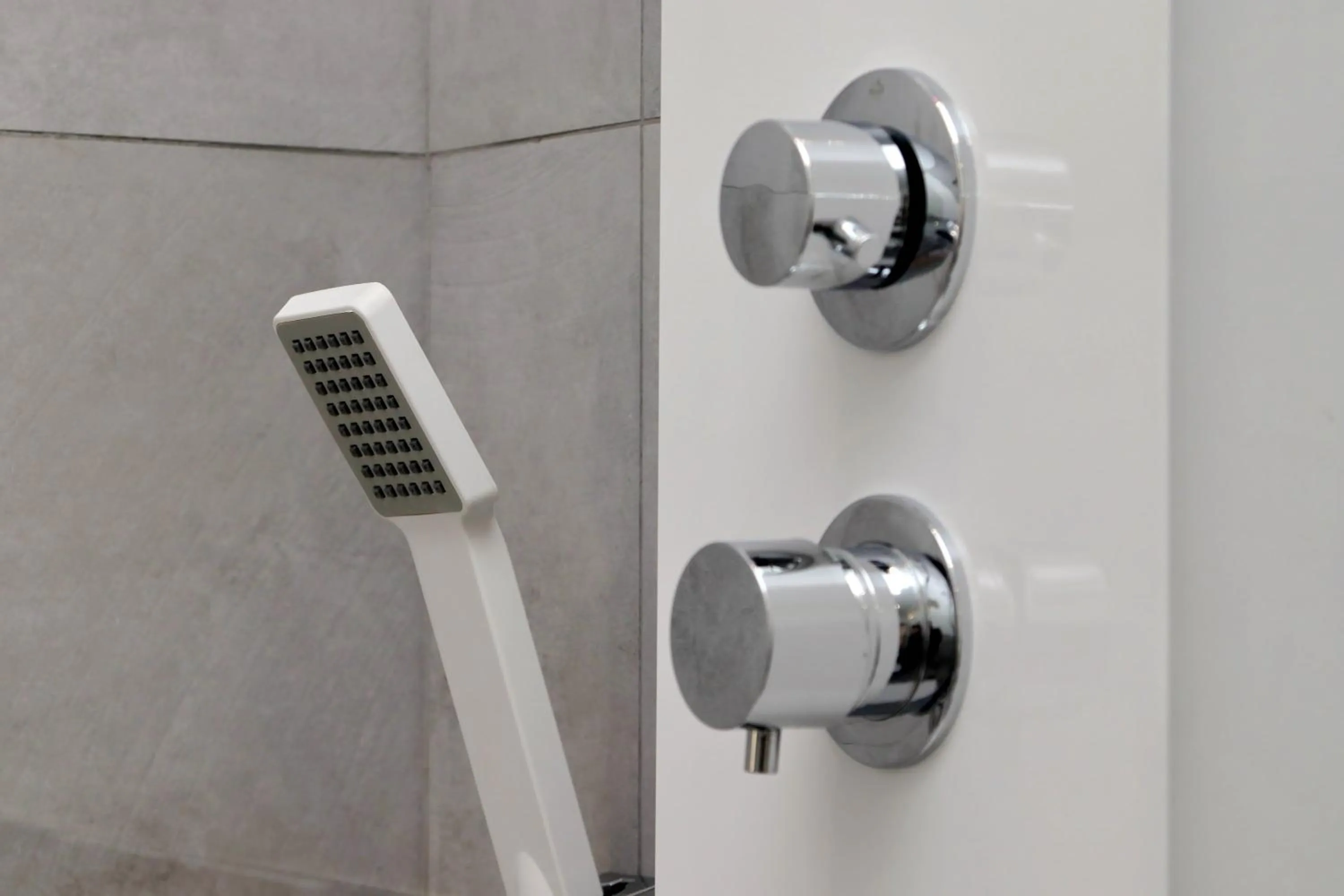 Shower in Vico Rooms and Terrace